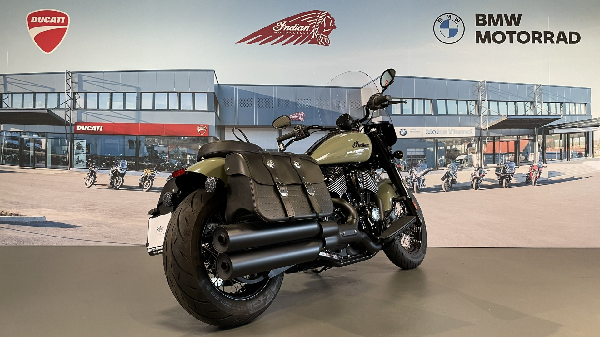 INDIAN Super Chief Dark Horse-image-4