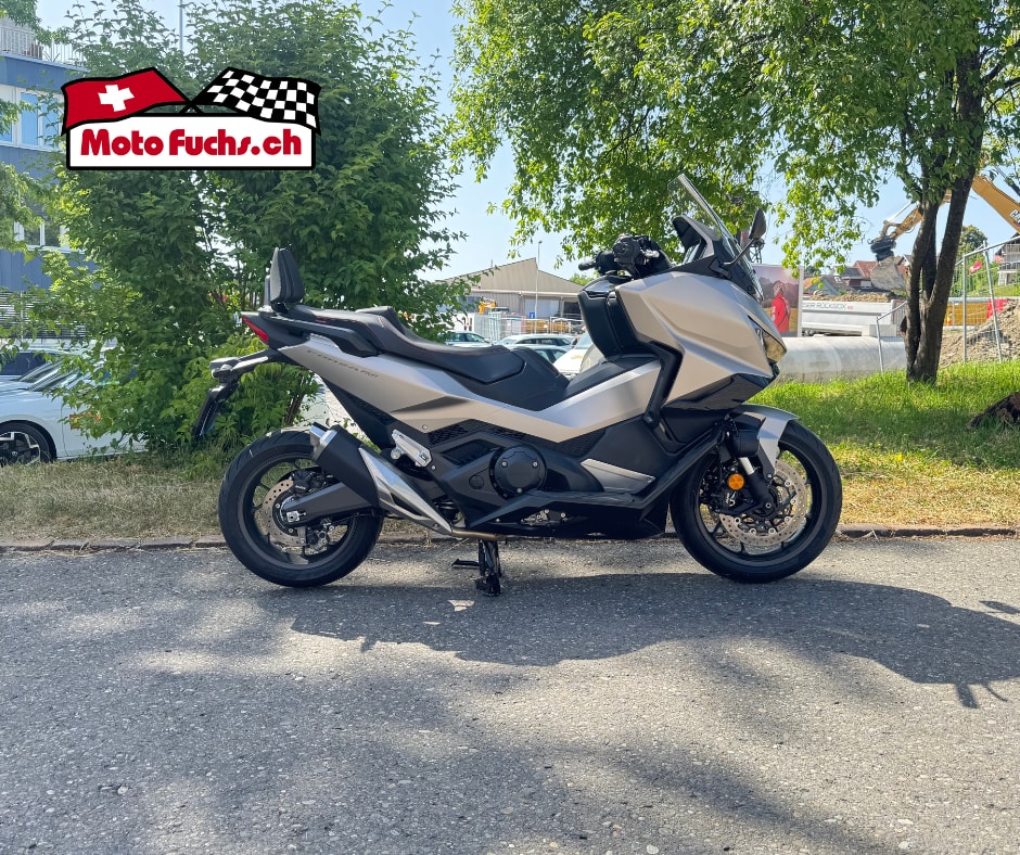 HONDA FORZA 750