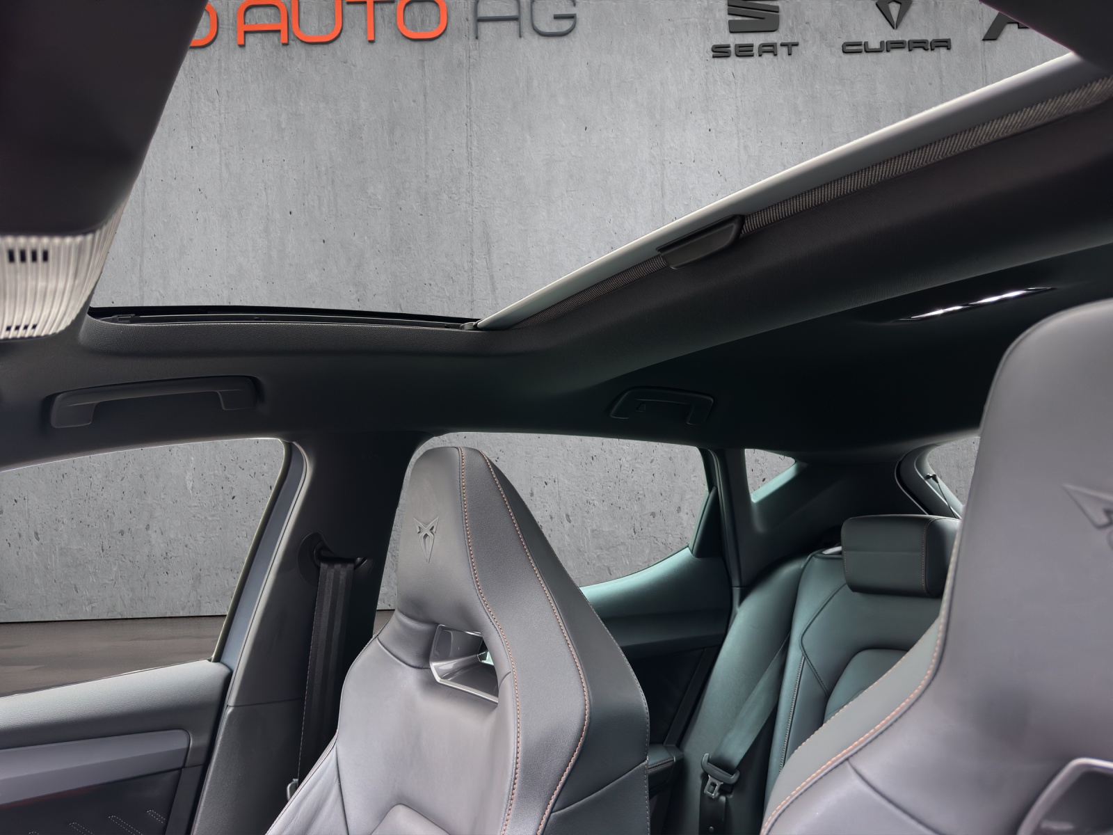 CUPRA LEON 2.0 TSI VZ DSG-image-15