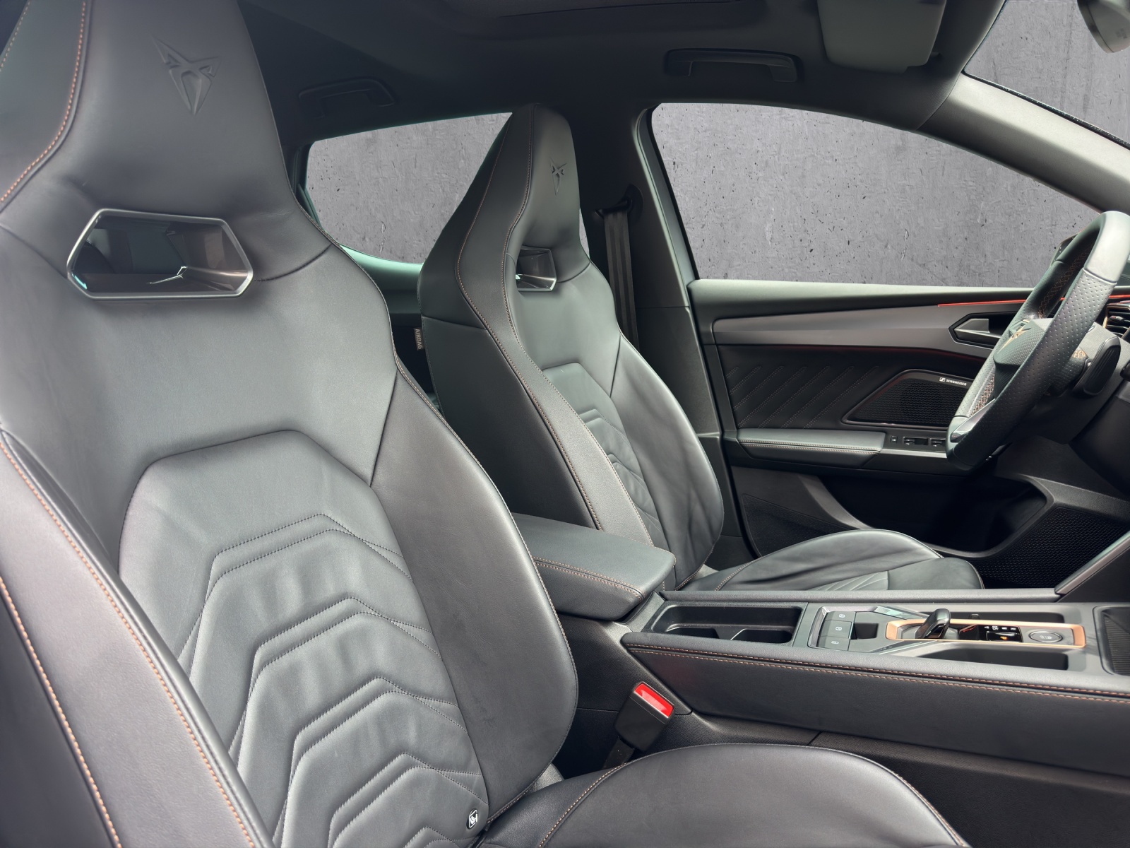 CUPRA LEON 2.0 TSI VZ DSG-image-10