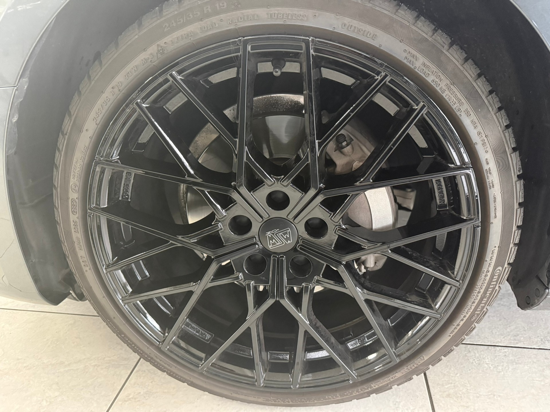 AUDI A4 Avant 40 TDI S line Attraction quattro S-tronic, 8-fach bereift-image-11