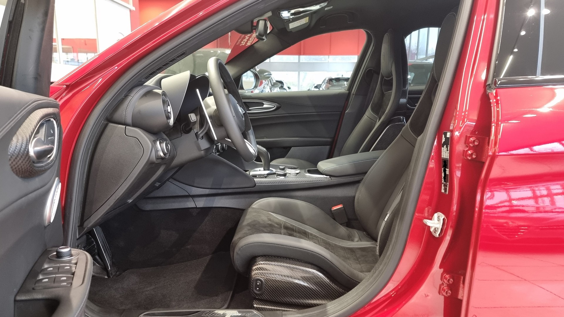 ALFA ROMEO Giulia 2.9 V6 Biturbo Quadrifoglio Competizione-image-24