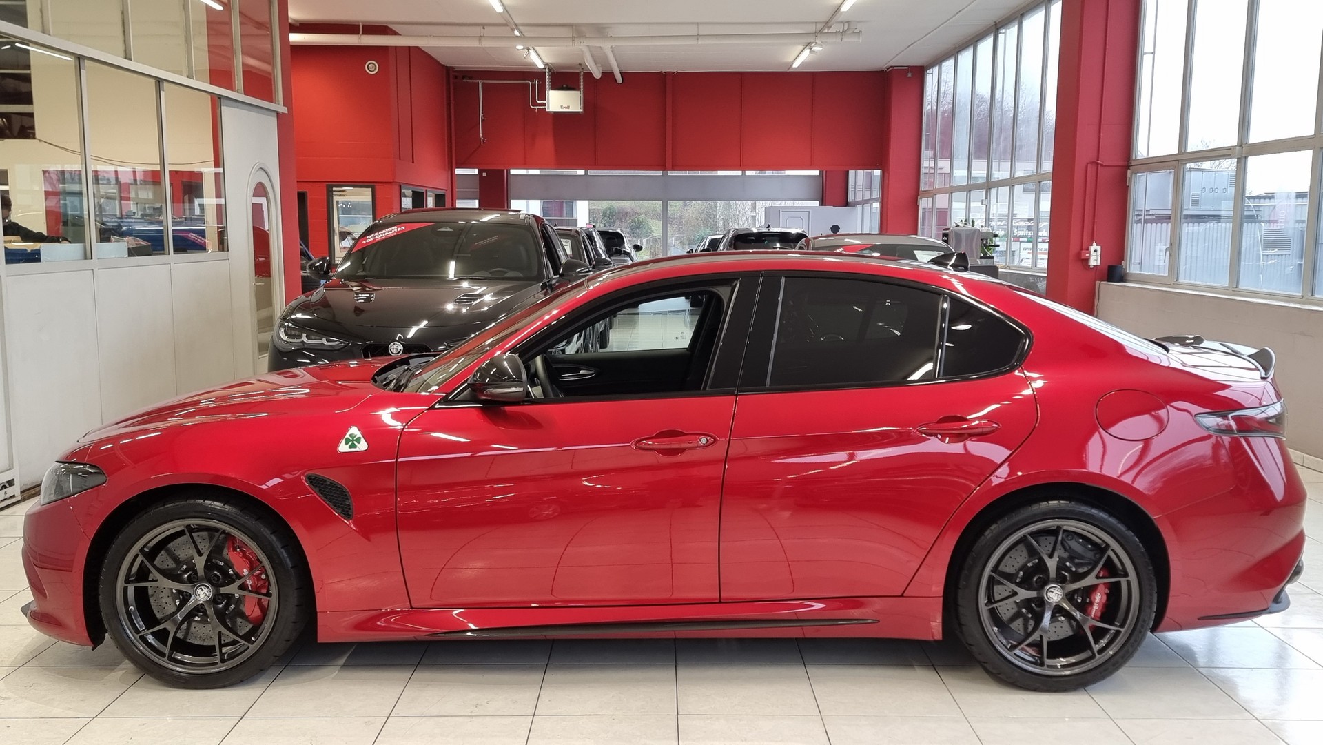 ALFA ROMEO Giulia 2.9 V6 Biturbo Quadrifoglio Competizione-showroom-element-2