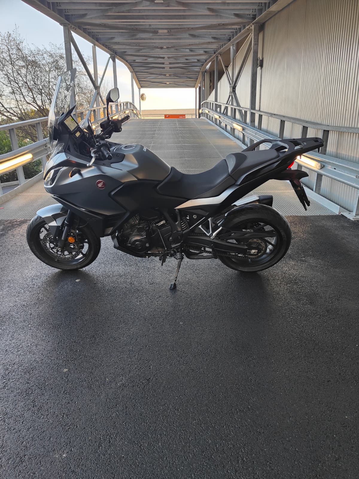 HONDA NT 1100-image-2