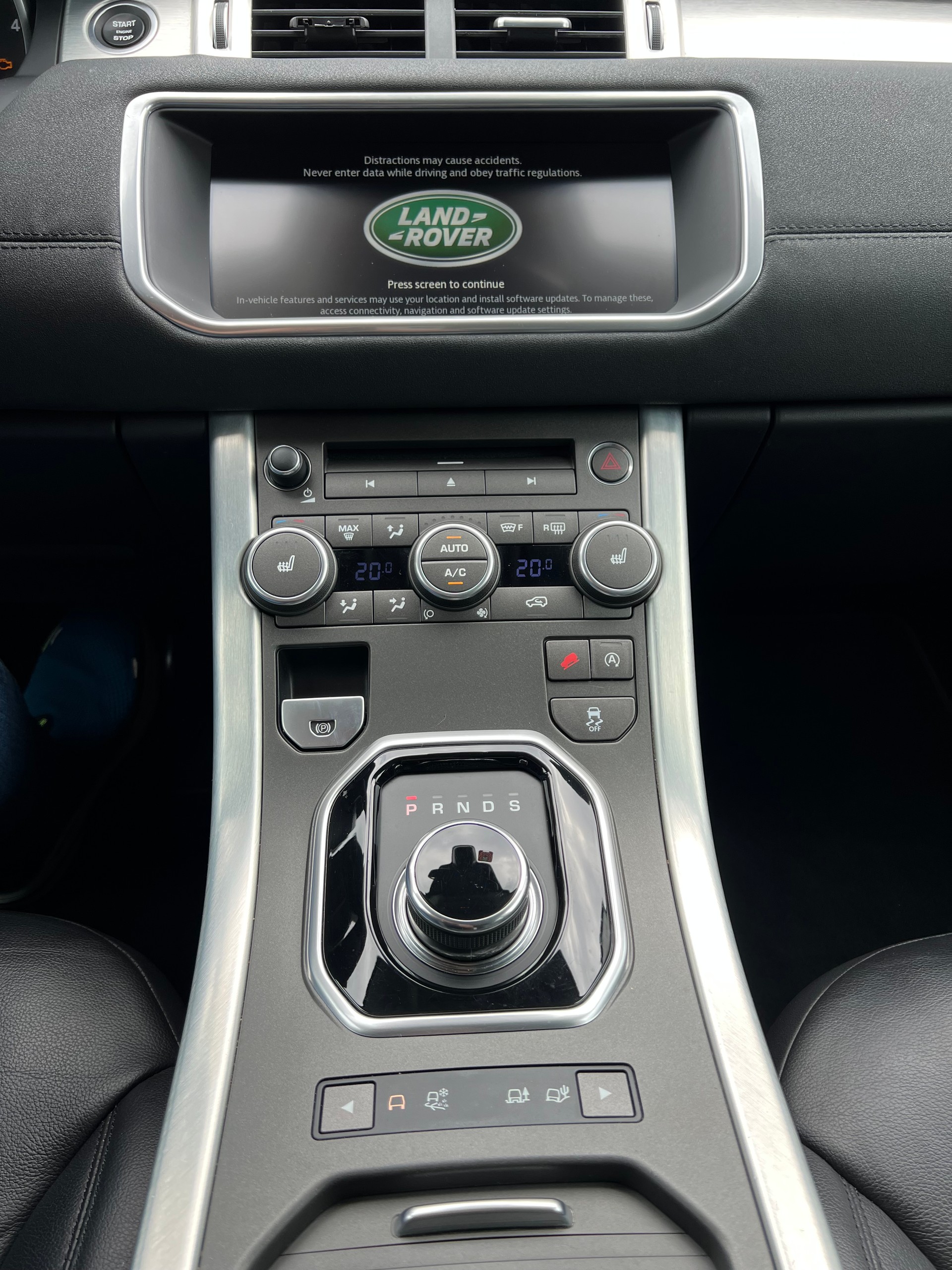 LAND ROVER Range Rover Evoque 2.0 TD4 SE Dynamic-image-19