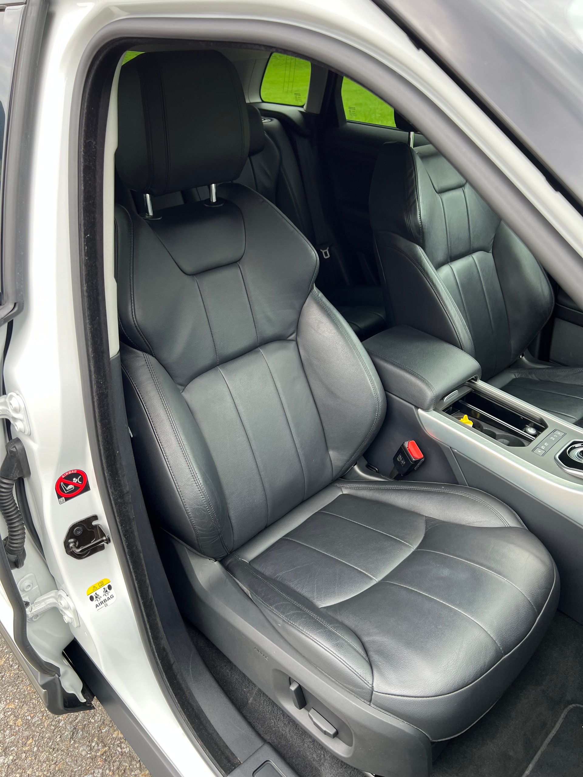 LAND ROVER Range Rover Evoque 2.0 TD4 SE Dynamic-image-15