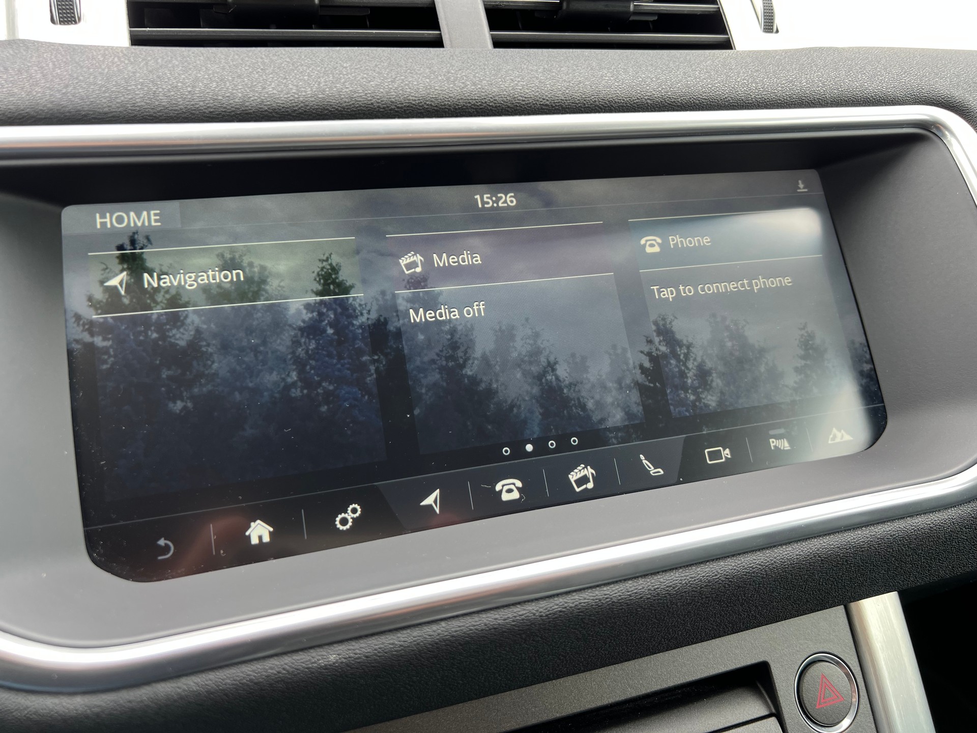 LAND ROVER Range Rover Evoque 2.0 TD4 SE Dynamic-image-21