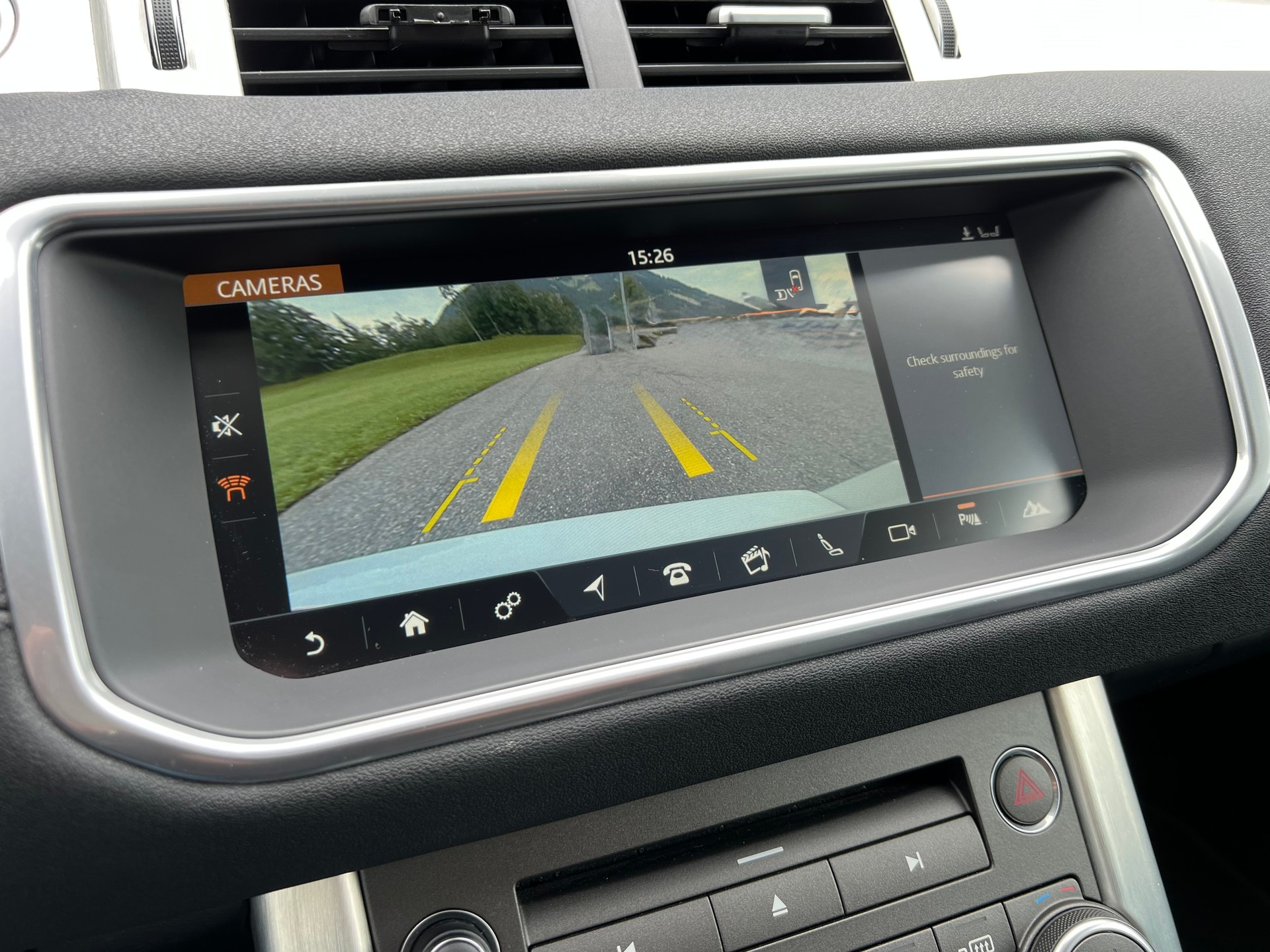 LAND ROVER Range Rover Evoque 2.0 TD4 SE Dynamic-image-22