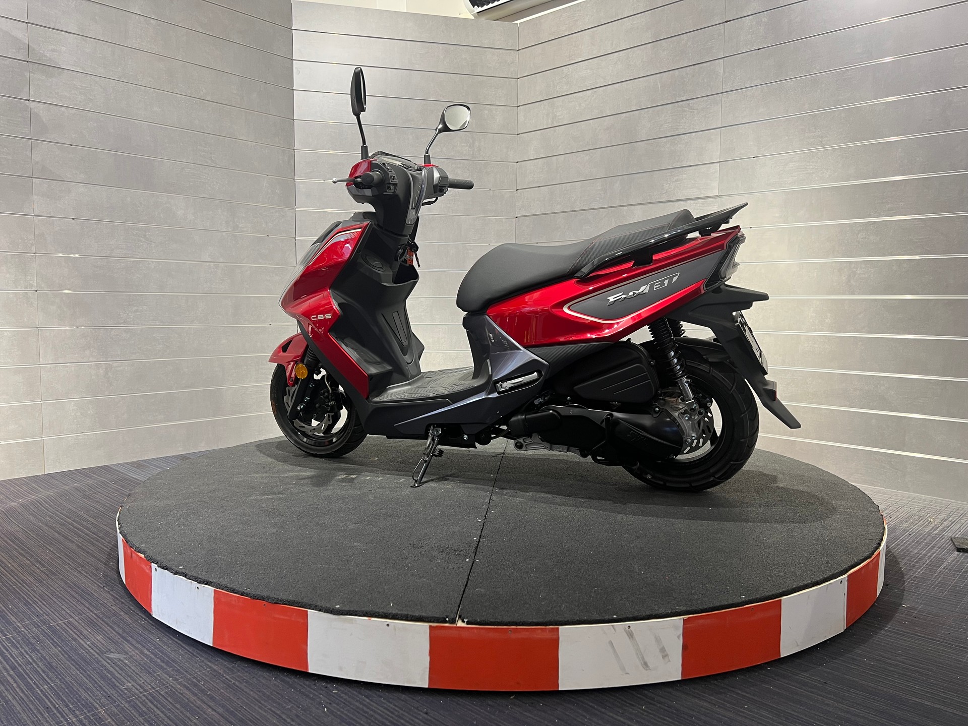 SYM FNX 125-image-2