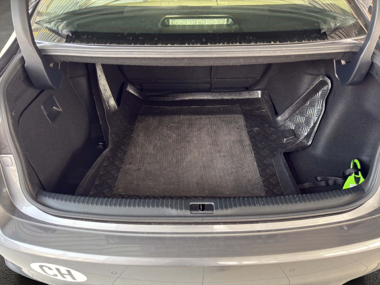 LEXUS IS 300h excellence Automatic-image-12