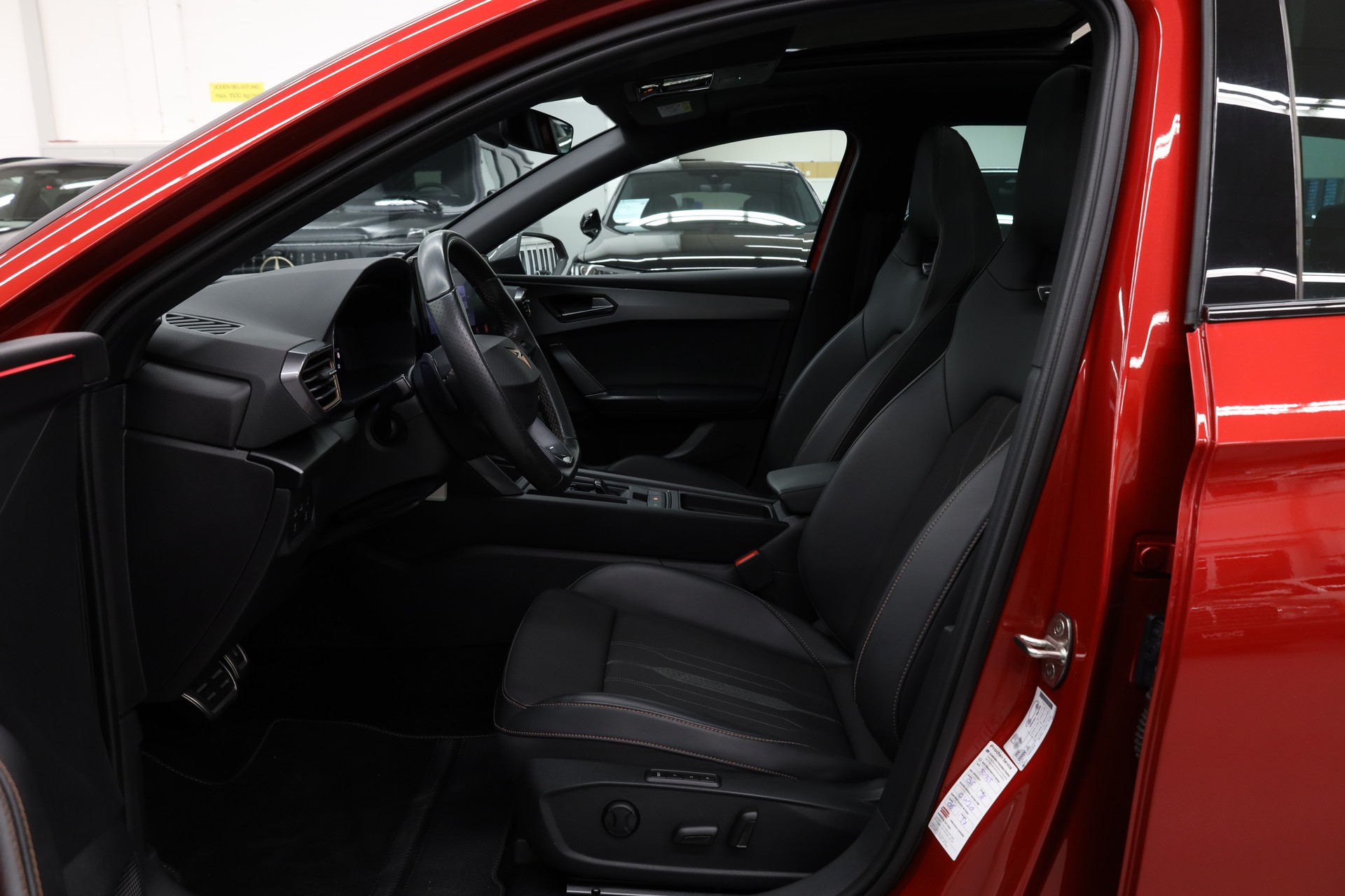CUPRA Leon ST 2.0 TSI 370 VZ Cup 4Drive DSG-image-14
