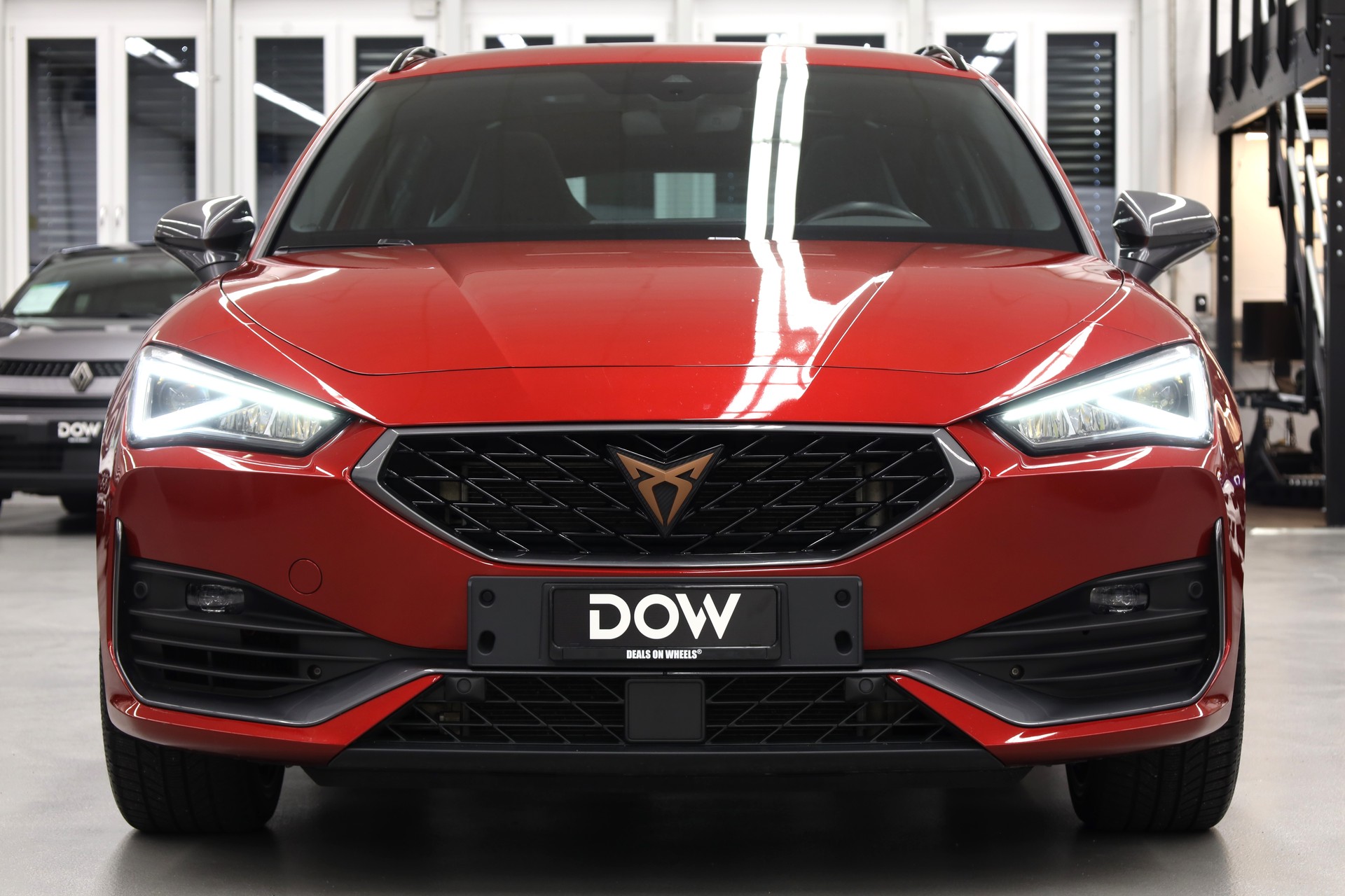 CUPRA Leon ST 2.0 TSI 370 VZ Cup 4Drive DSG-image-4