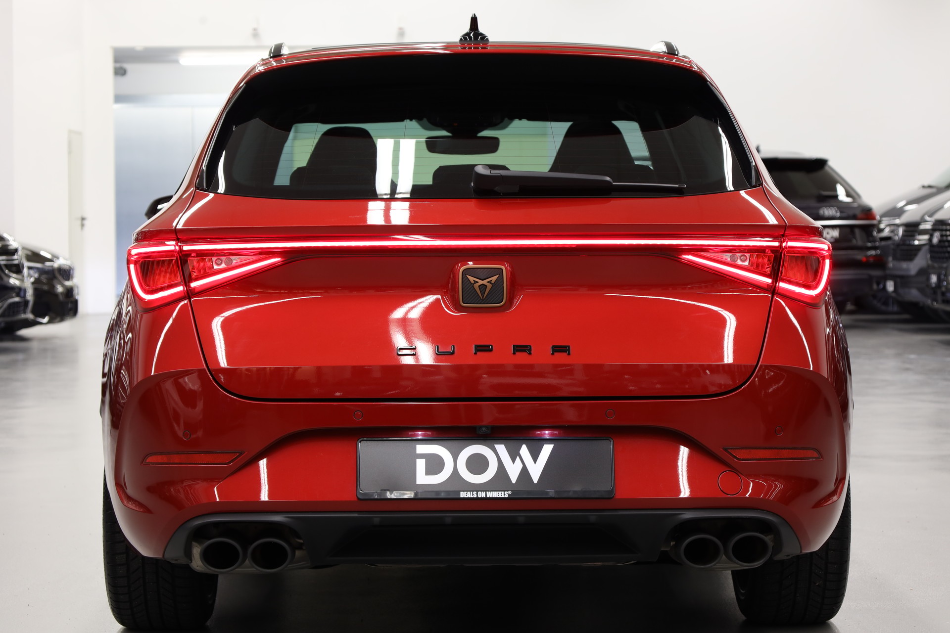 CUPRA Leon ST 2.0 TSI 370 VZ Cup 4Drive DSG-image-8