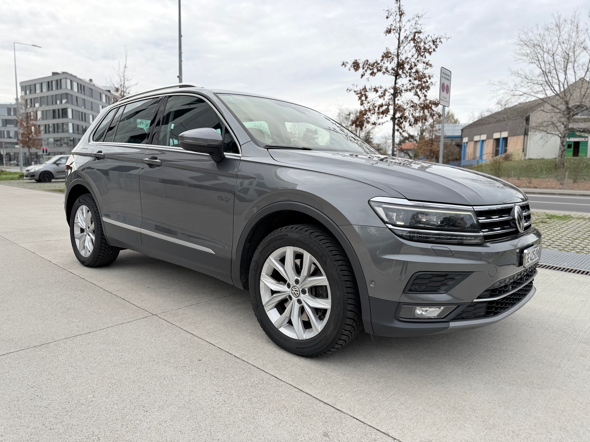 VW Tiguan 2.0TSI Comfortline 4Motion DSG-image-2