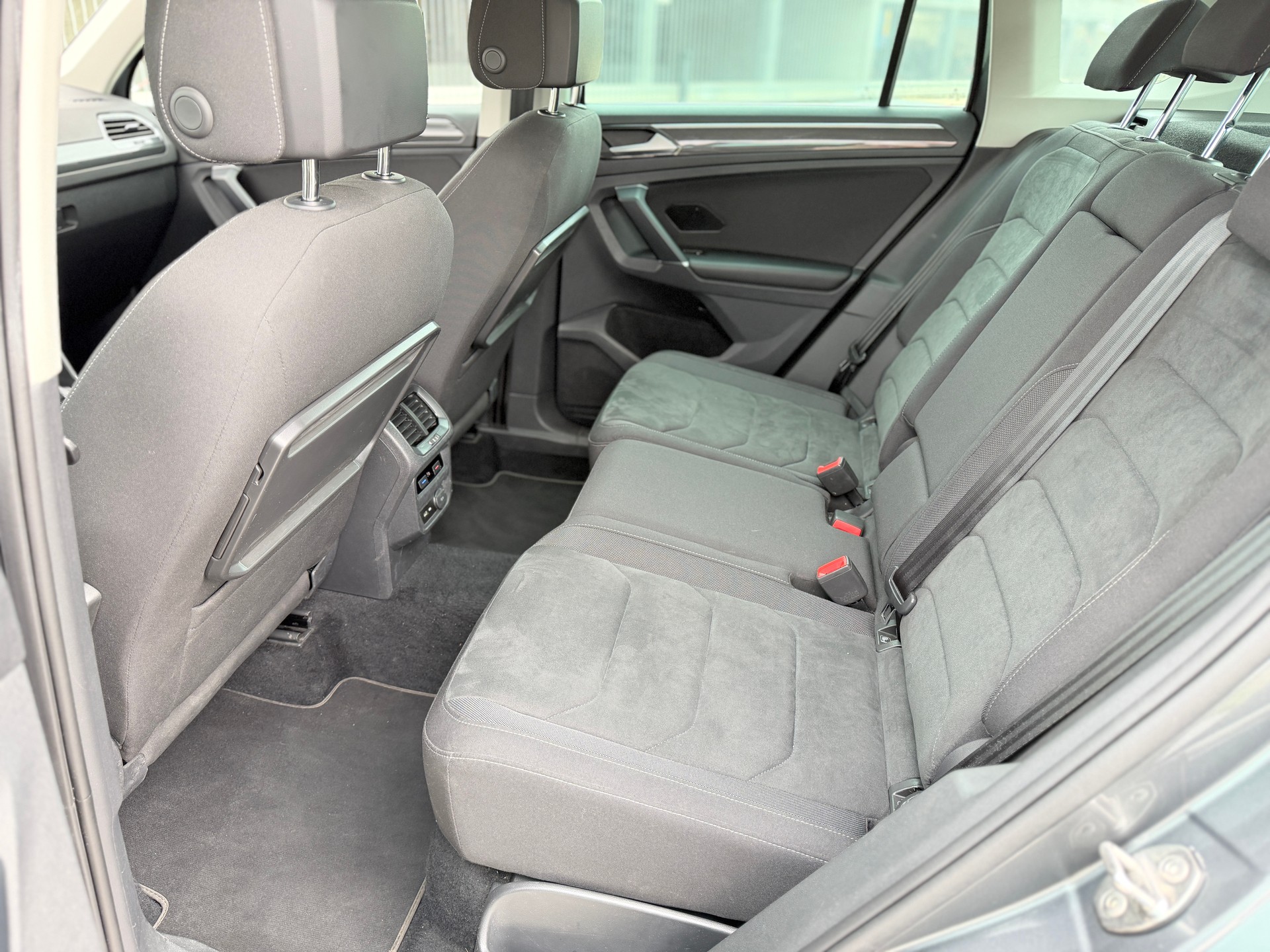 VW Tiguan 2.0TSI Comfortline 4Motion DSG-image-9