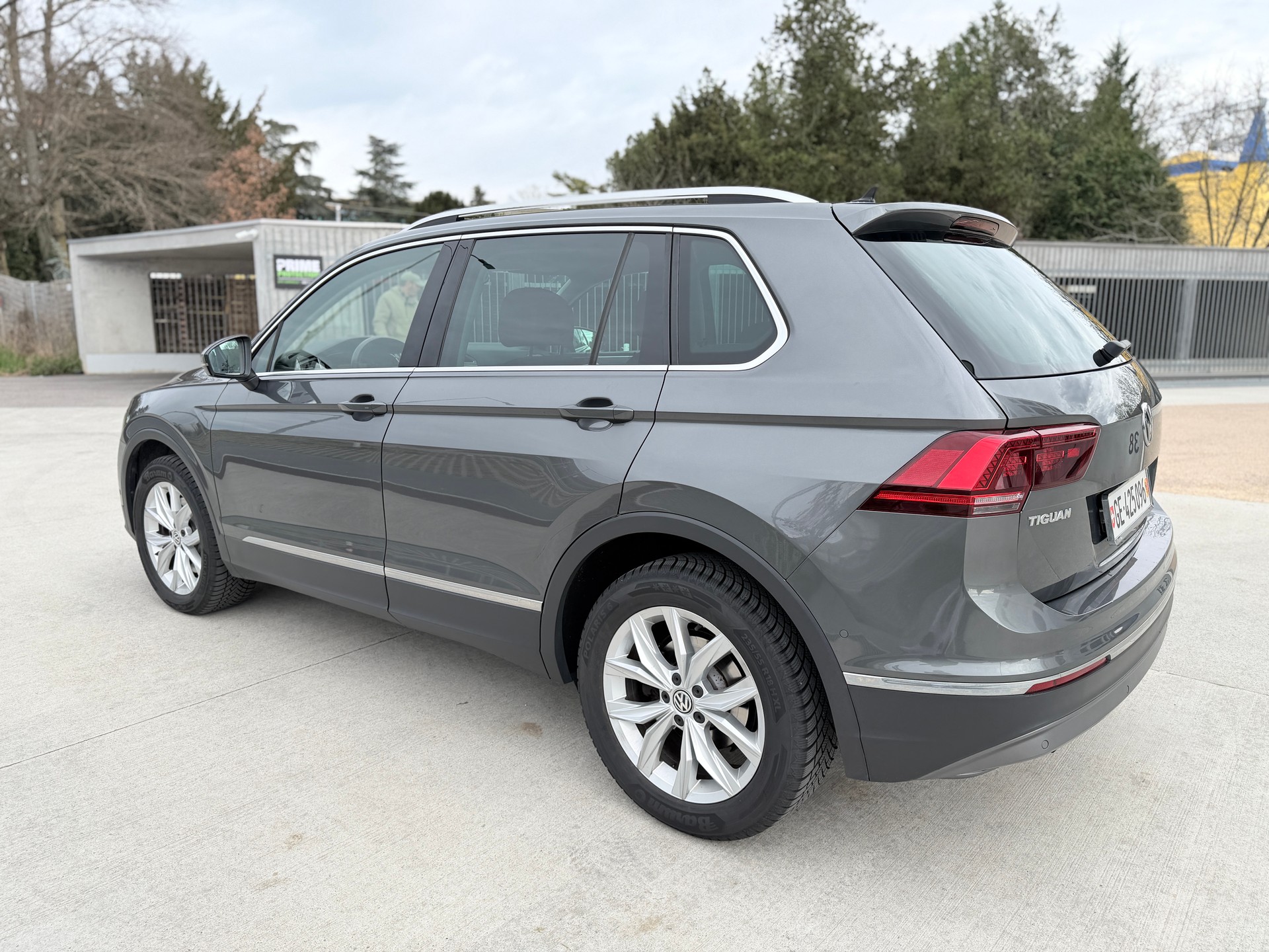 VW Tiguan 2.0TSI Comfortline 4Motion DSG-image-4
