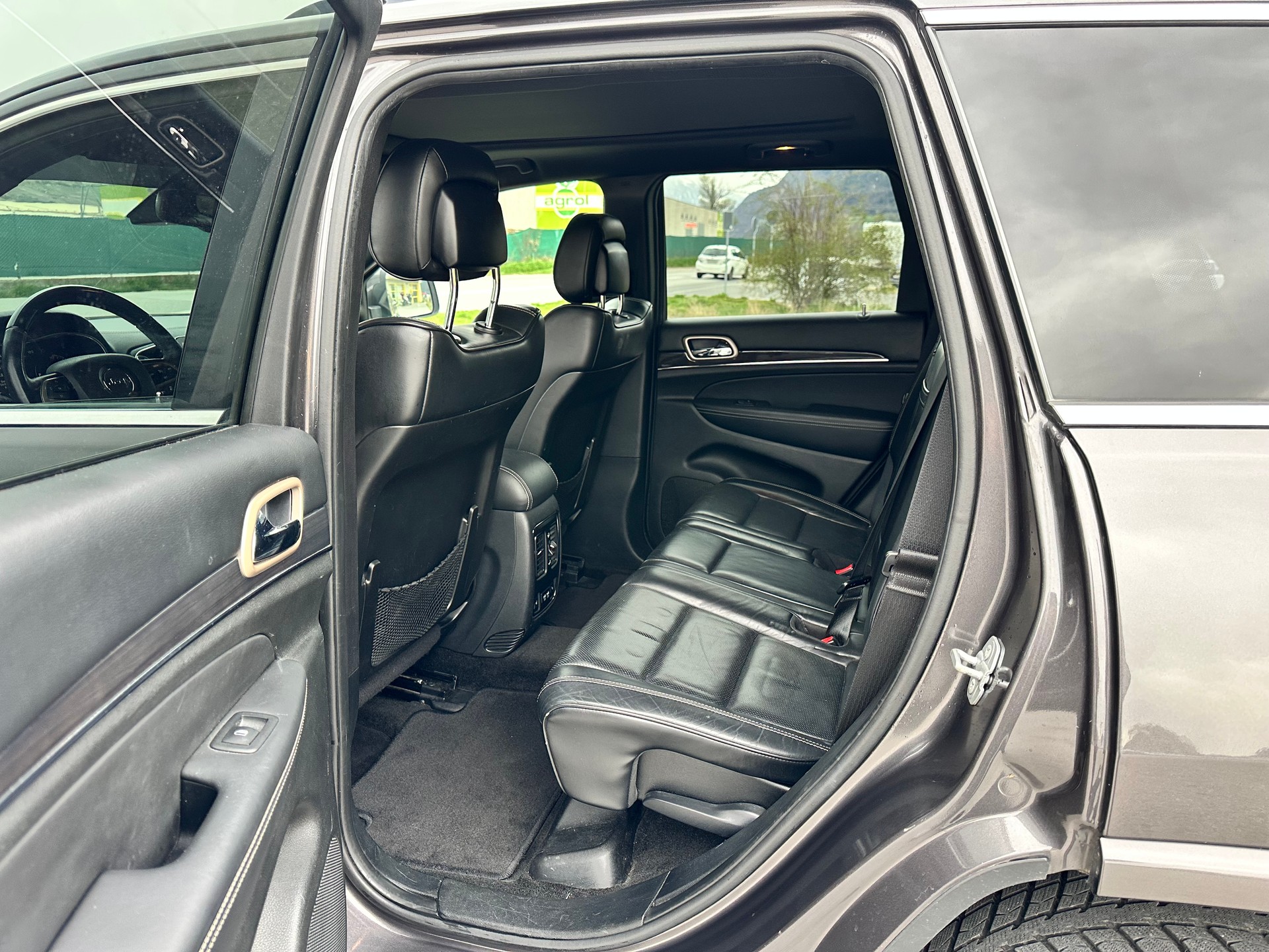 JEEP Grand Cherokee 3.0 CRD Platium Edition-image-14