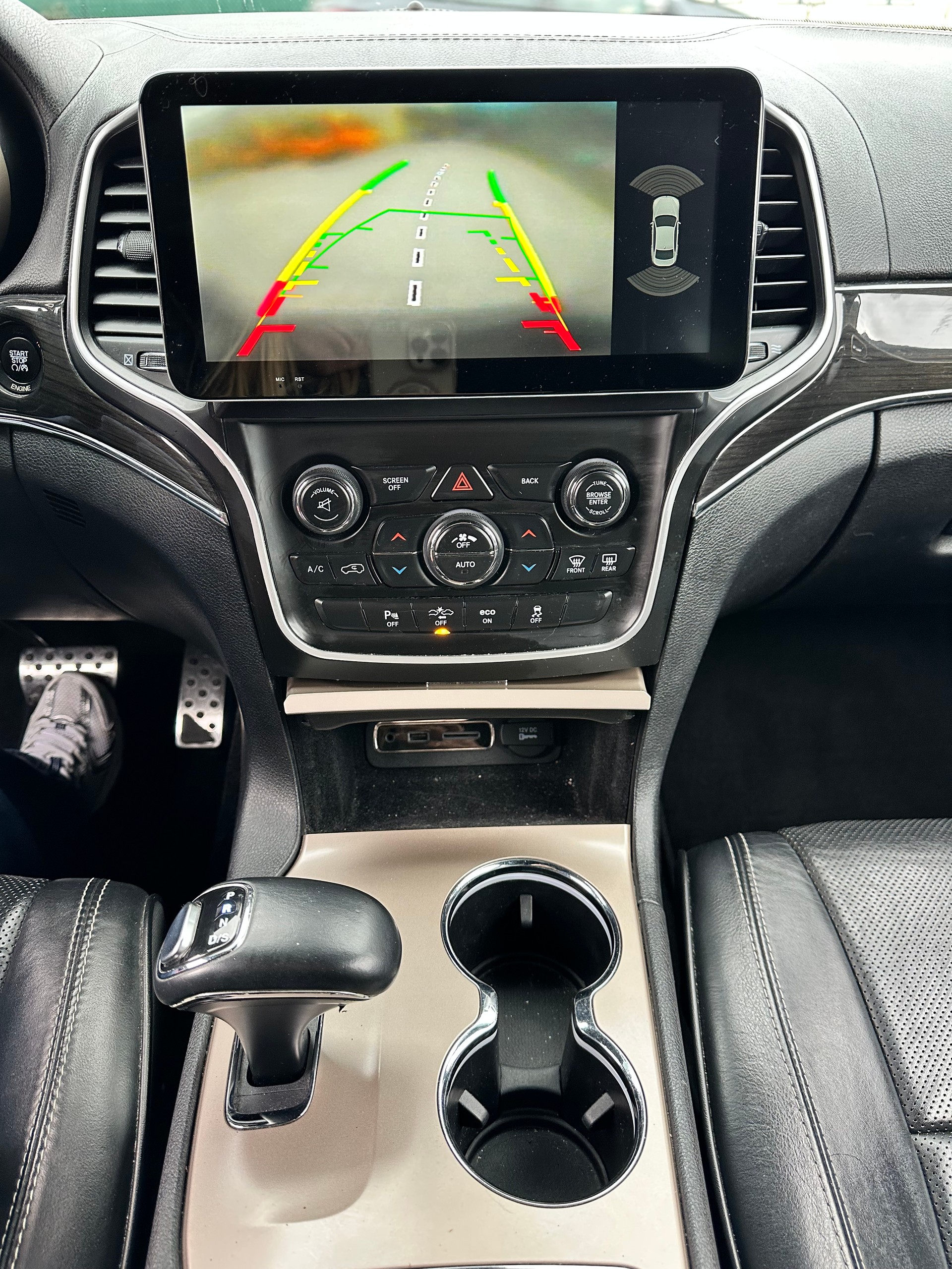 JEEP Grand Cherokee 3.0 CRD Platium Edition-image-12