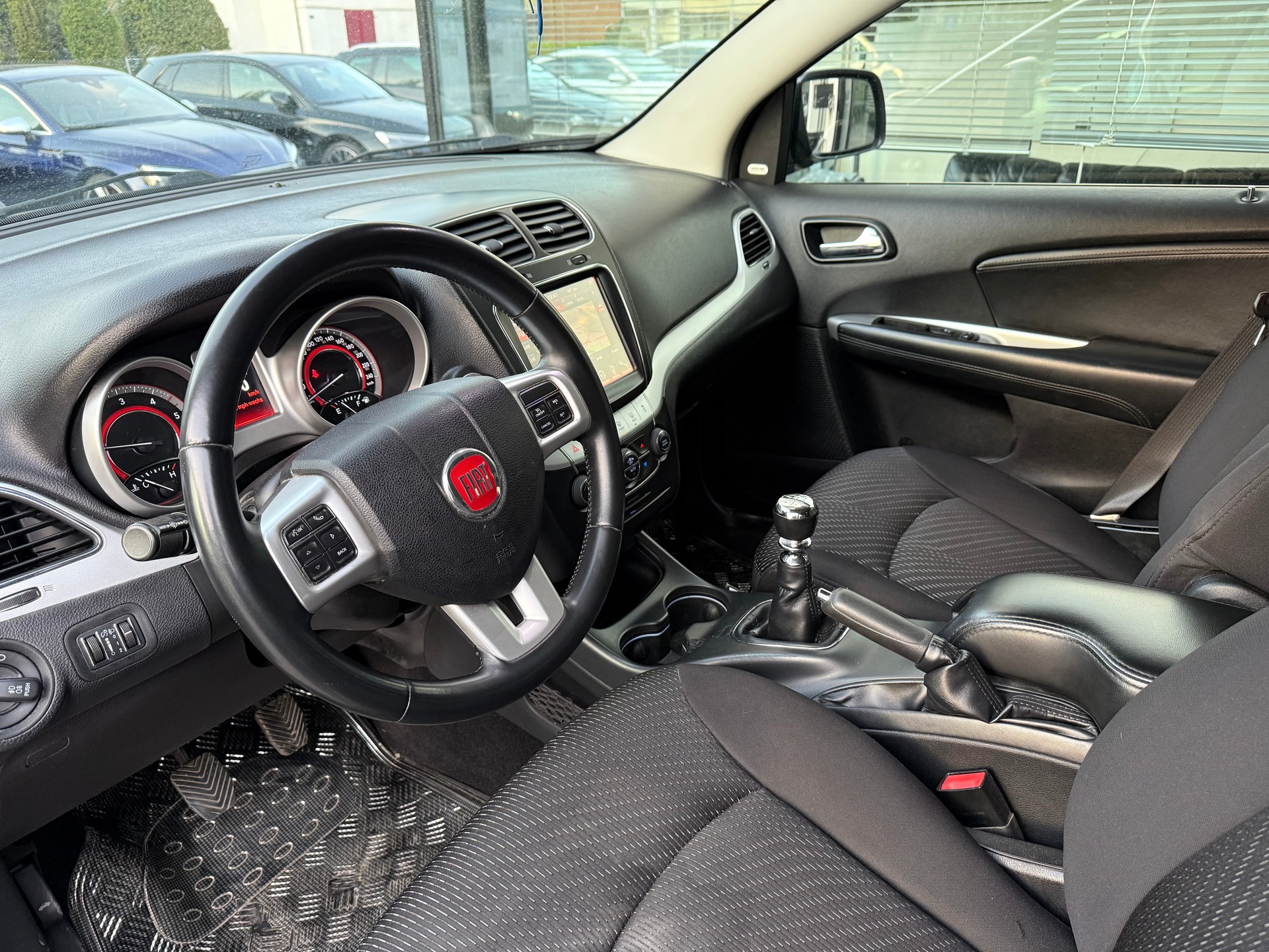 FIAT Freemont 2.0 MJ Urban-image-5