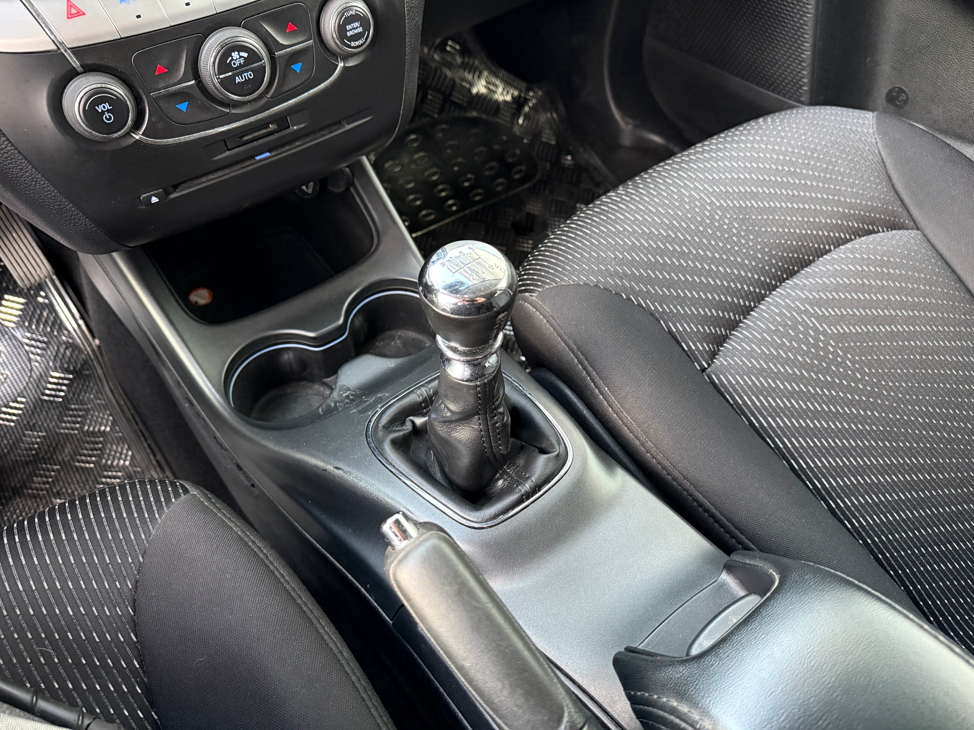 FIAT Freemont 2.0 MJ Urban-image-9