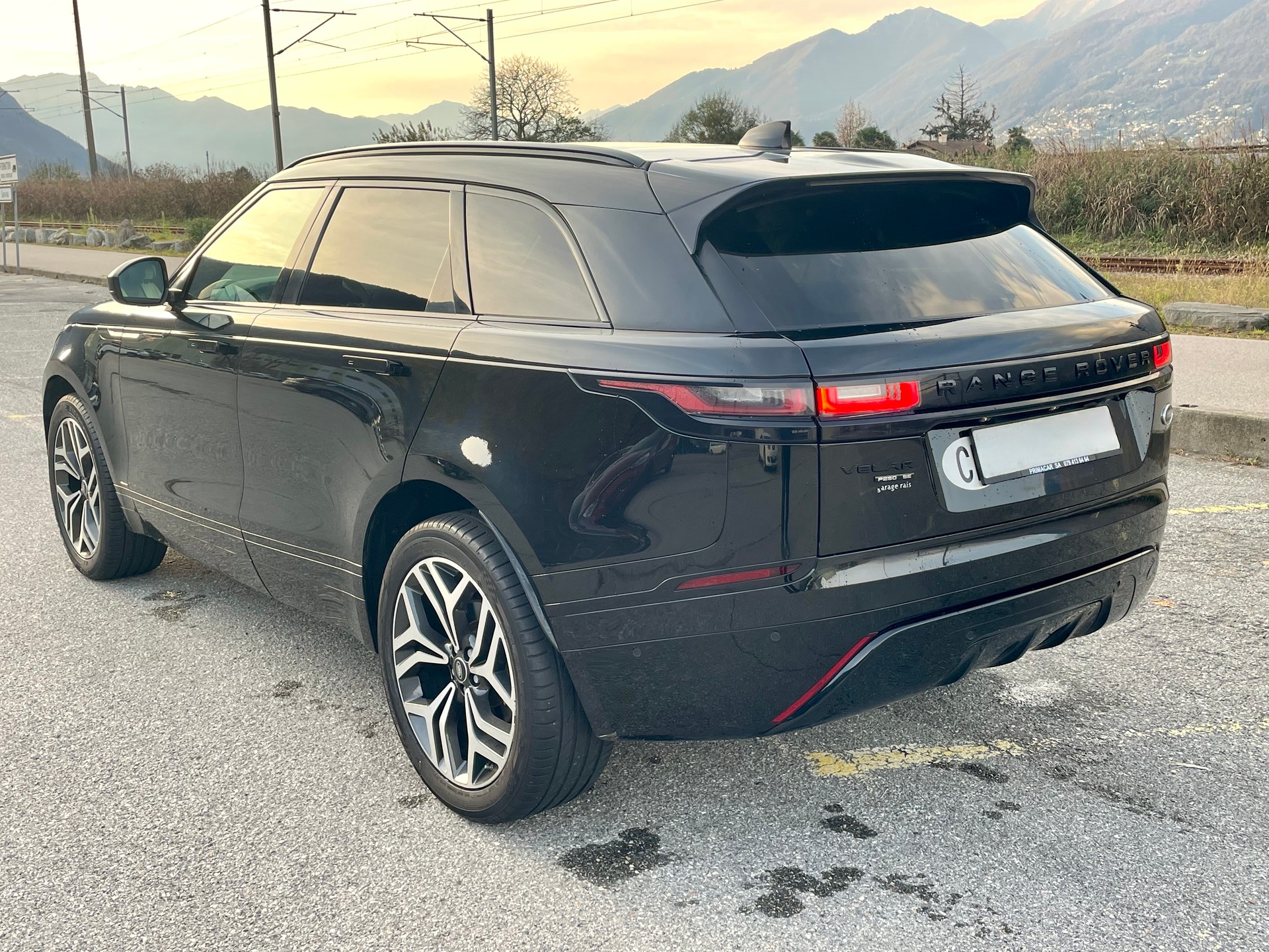 LAND ROVER Range Rover Velar R-Dynamic P 250 SE Automatic-image-8
