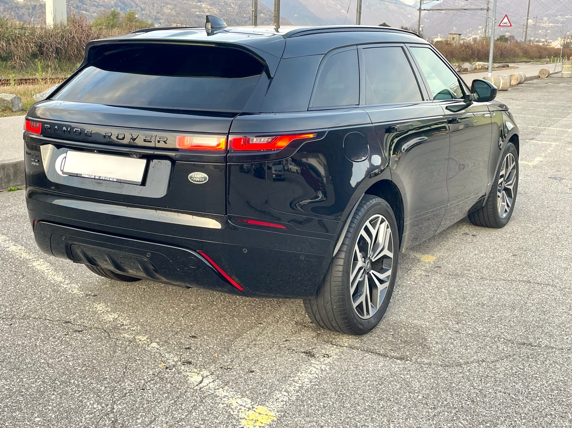 LAND ROVER Range Rover Velar R-Dynamic P 250 SE Automatic-image-10