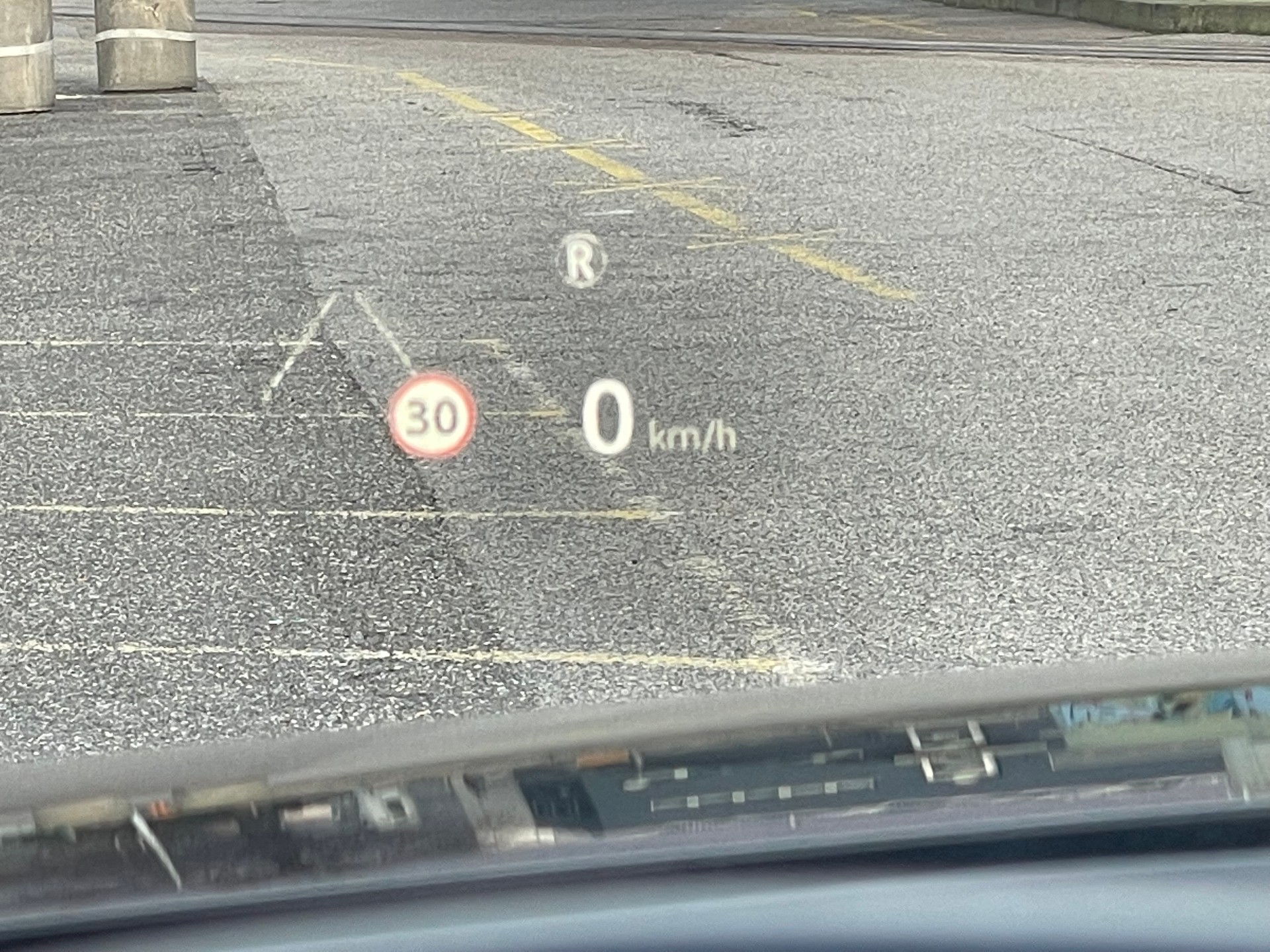 LAND ROVER Range Rover Velar R-Dynamic P 250 SE Automatic-image-3