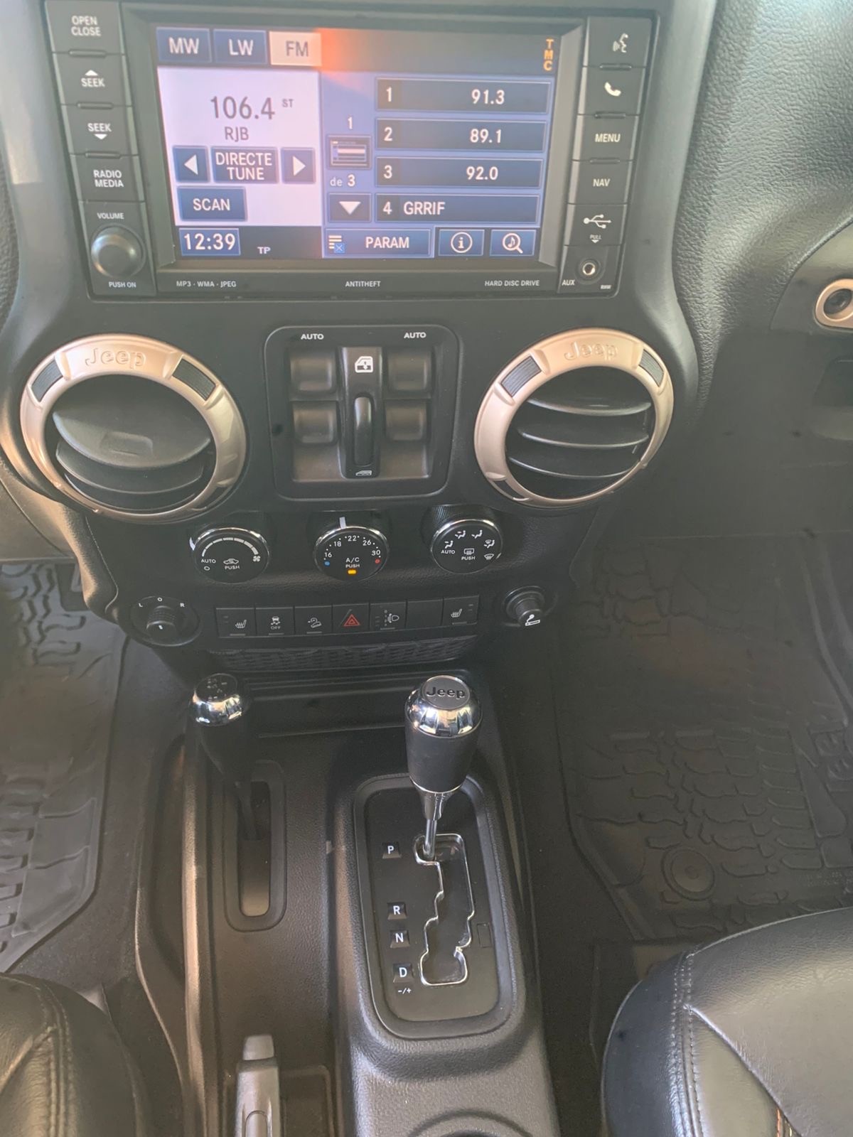 JEEP Wrangler 2.8CRD Unlimited 75th Anniversary Automat-image-9