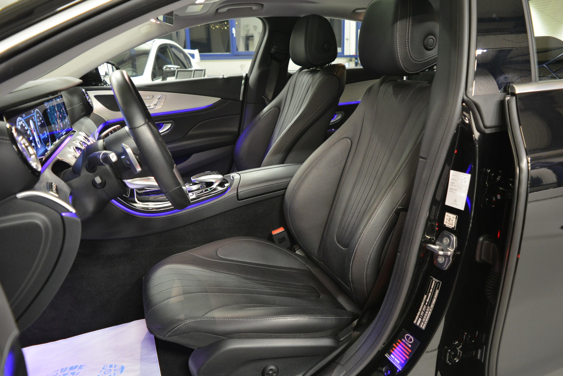 MERCEDES-BENZ CLS 350 d AMG Line 4Matic 9G-Tronic-image-7
