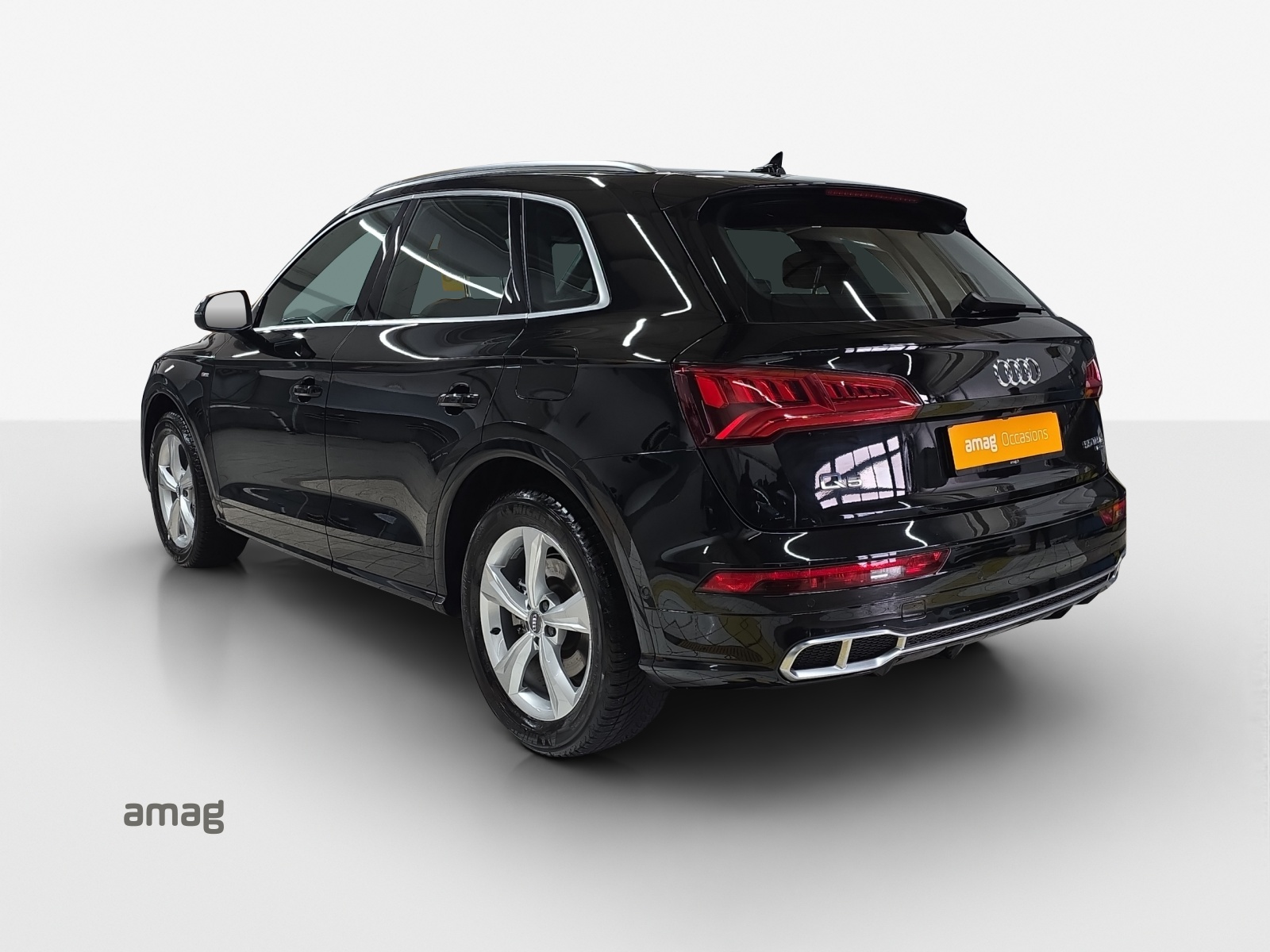 AUDI Q5 55 TFSI e sport quattro-showroom-element-2