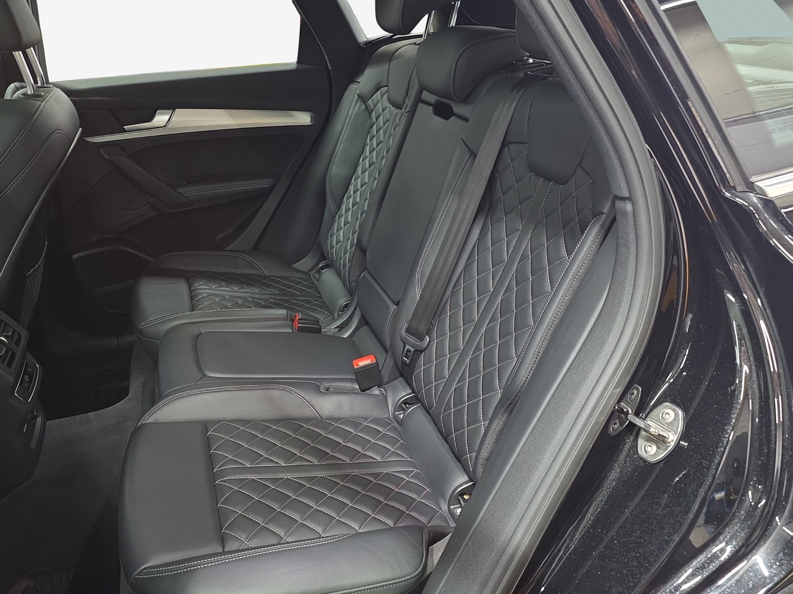 AUDI Q5 55 TFSI e sport quattro-image-11