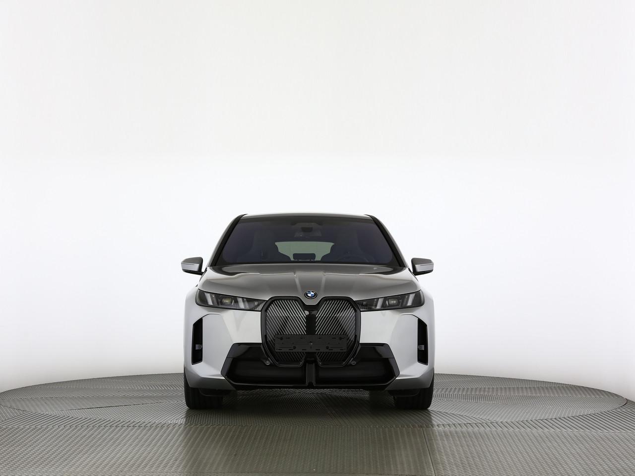 BMW iX xDrive60-showroom-element-2
