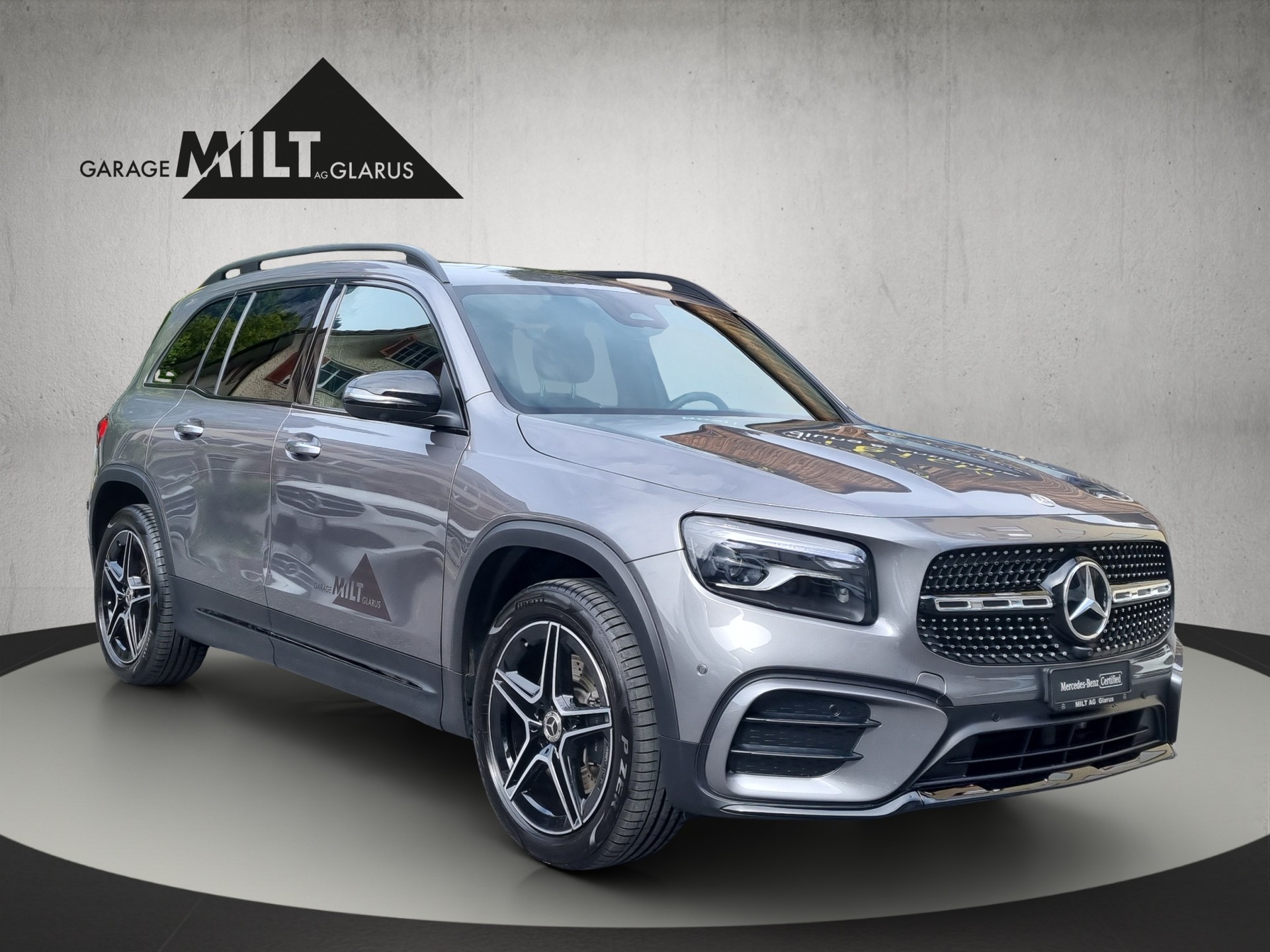 MERCEDES-BENZ GLB 220 d AMG Line 4matic-showroom-element-1