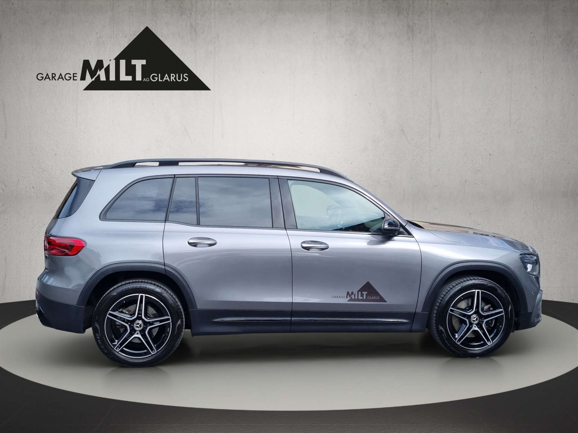 MERCEDES-BENZ GLB 220 d AMG Line 4matic-showroom-element-3