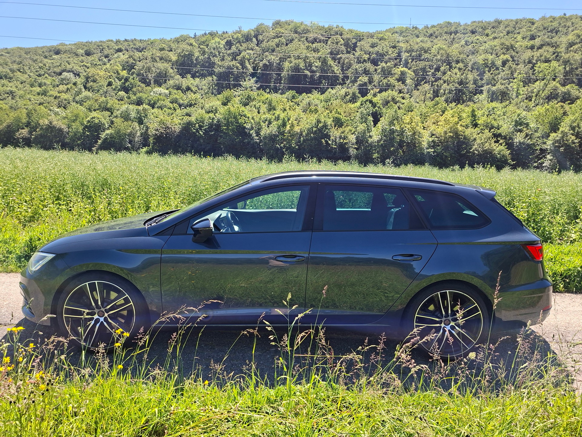 SEAT Leon ST 2.0 TSI Cupra 300 4 Drive DSG-showroom-element-1