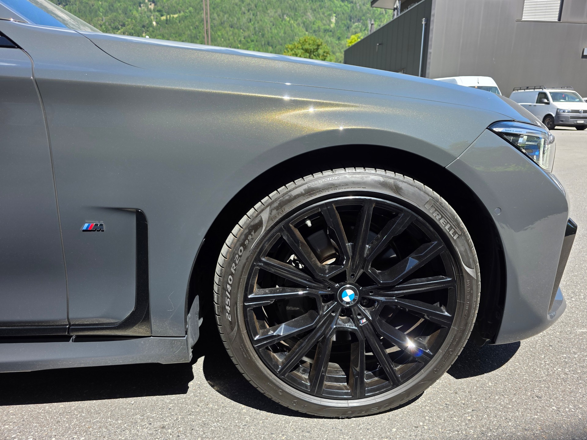 BMW 730d xDrive 48V M Sport Steptronic-image-15