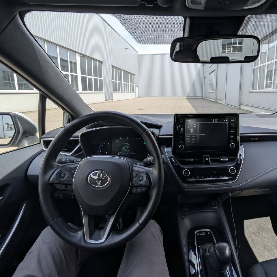 TOYOTA Corolla 1.8 HSD Dynamic e-CVT Hybrid-image-4