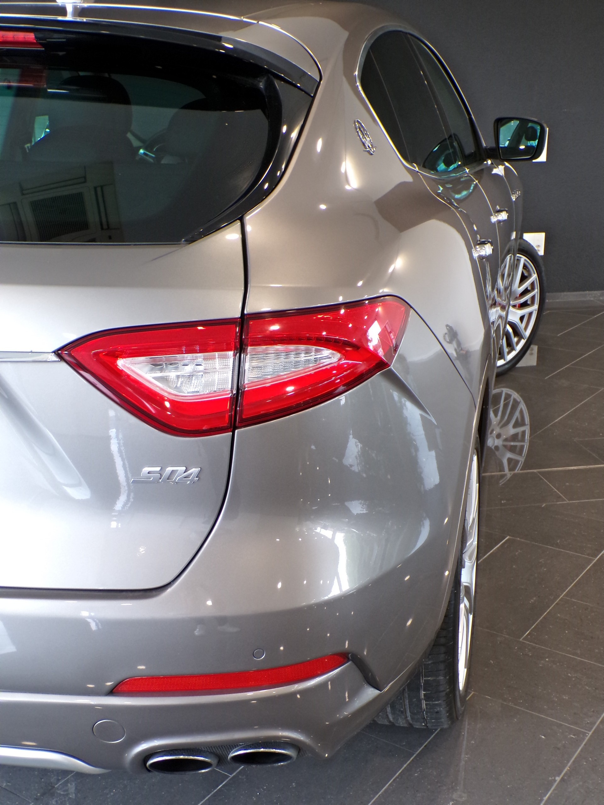 MASERATI Levante S 3.0 V6 GranLusso Automatica-image-9