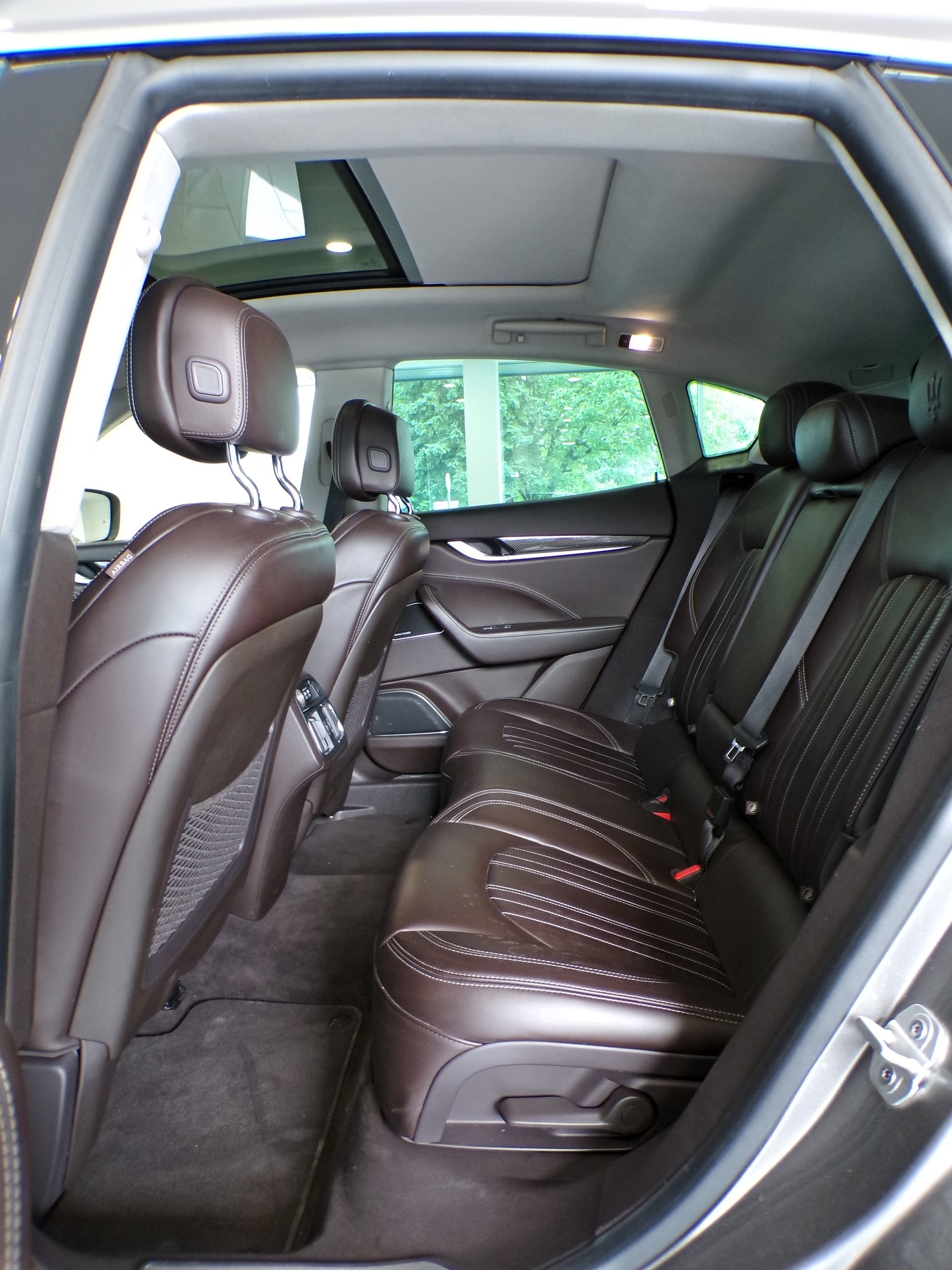 MASERATI Levante S 3.0 V6 GranLusso Automatica-image-13