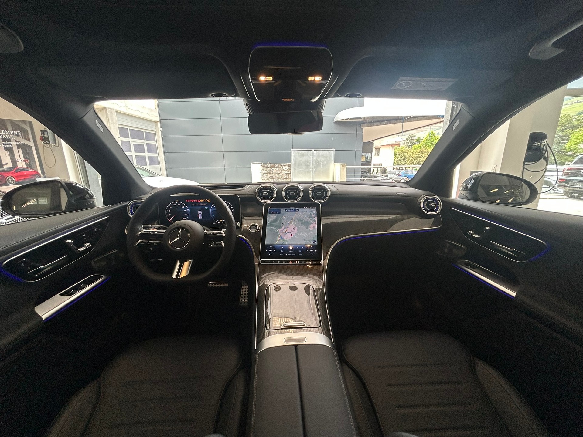 MERCEDES-BENZ GLC 400 e 4Matic AMG Line EQ Star 9G-Tronic-image-11