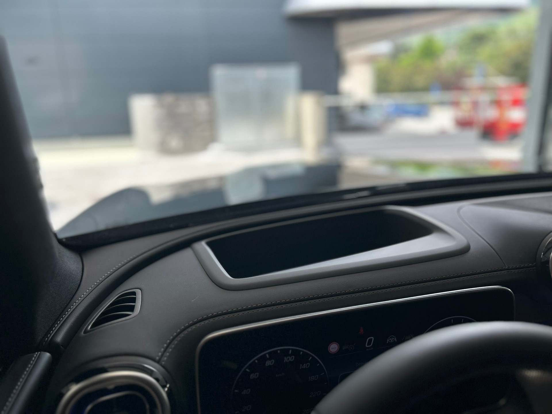 MERCEDES-BENZ GLC 400 e 4Matic AMG Line EQ Star 9G-Tronic-image-21
