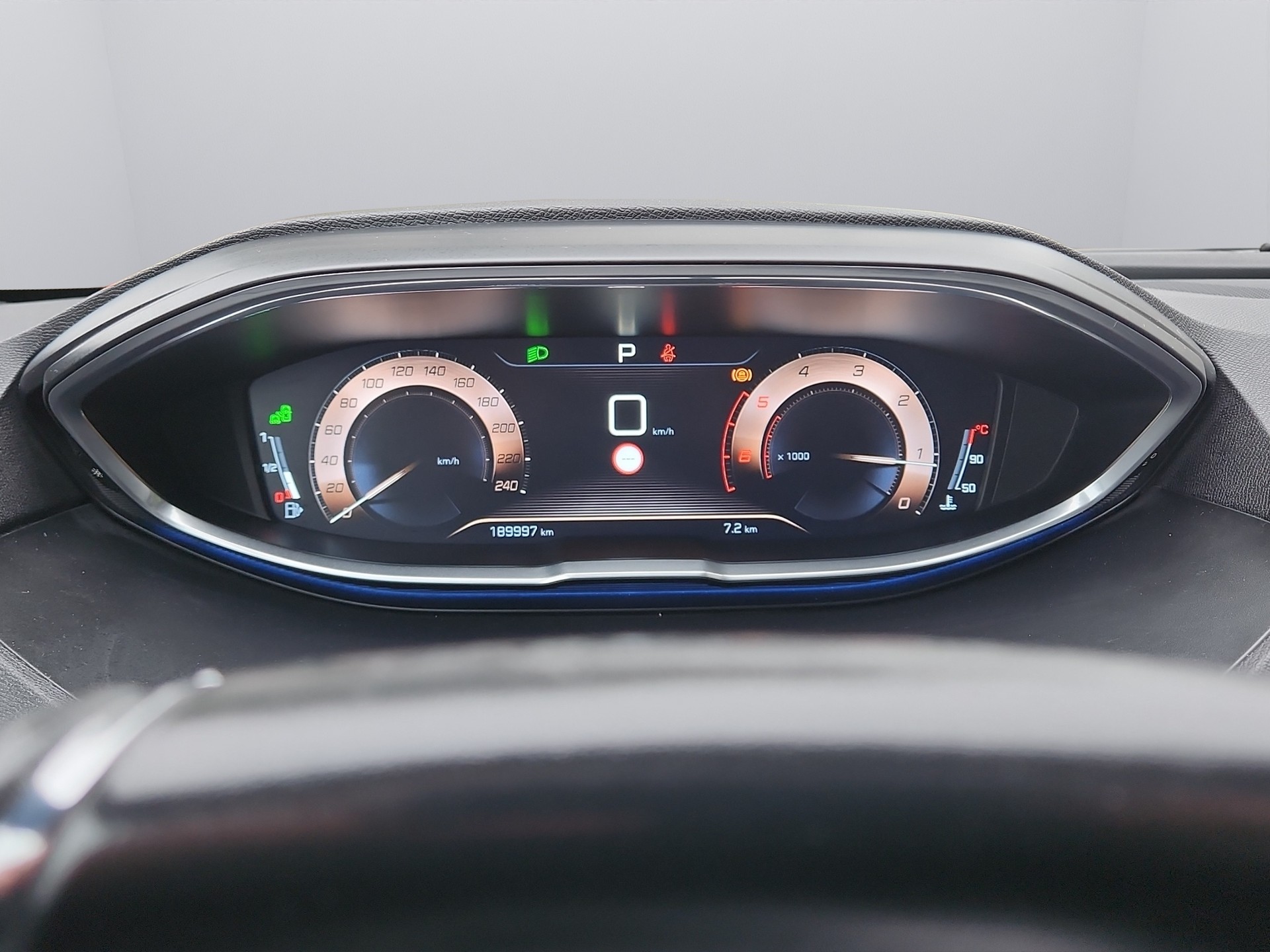PEUGEOT 5008 2.0 BlueHDi GT EAT-image-15