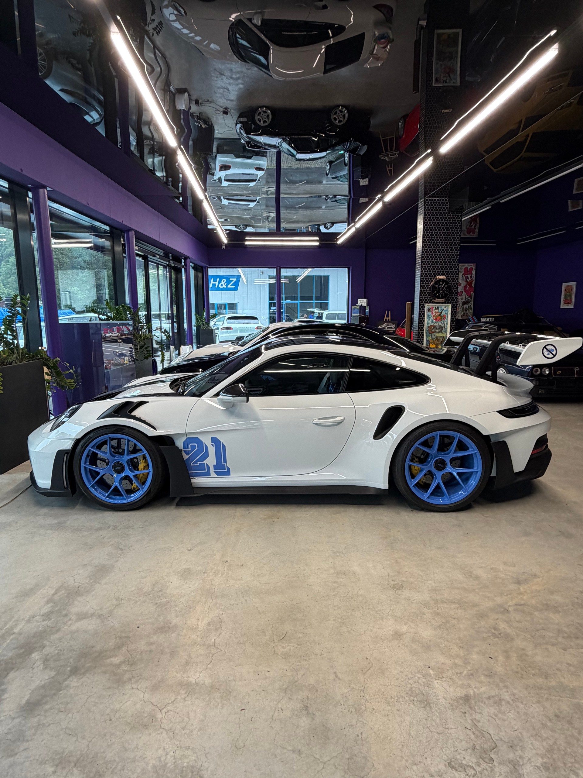 PORSCHE 911 GT3 RS