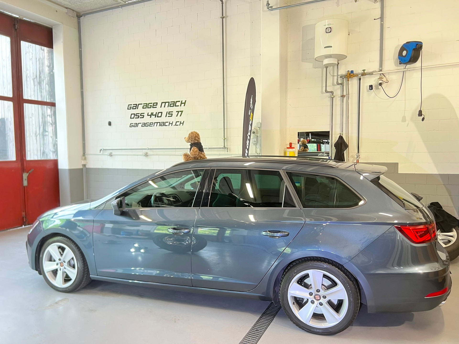 SEAT Leon ST 2.0 TSI Cupra 300 4 Drive DSG ✅-showroom-element-3