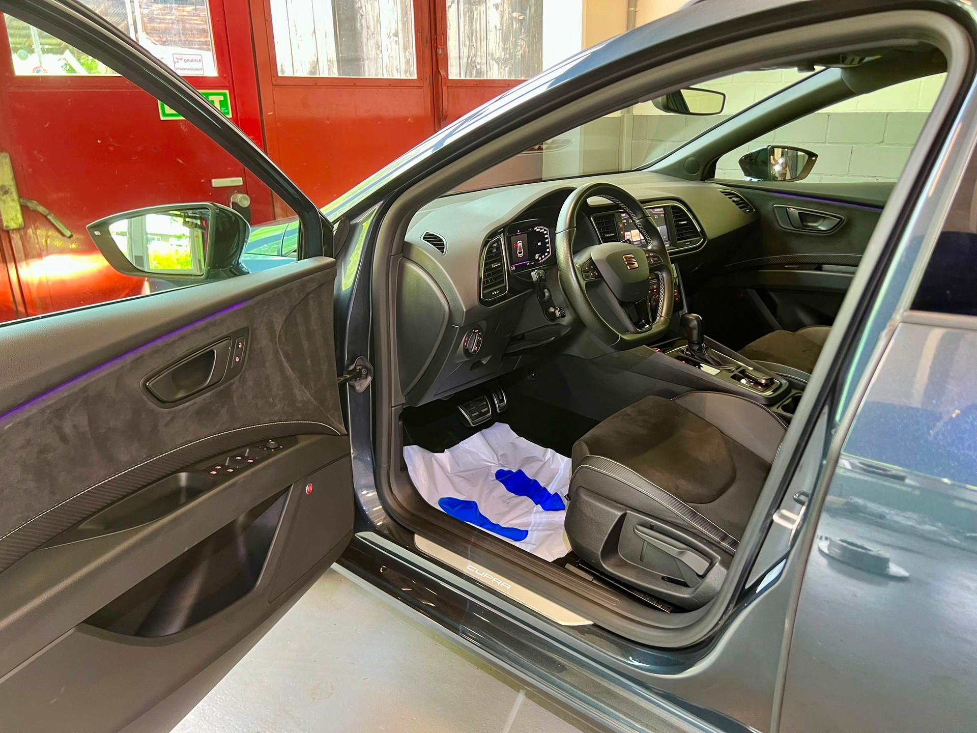 SEAT Leon ST 2.0 TSI Cupra 300 4 Drive DSG ✅-image-8