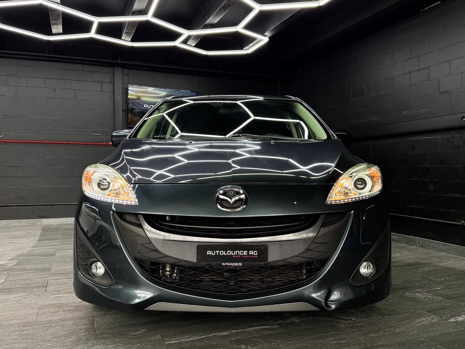 MAZDA 5 2.0 16V Sport Activematic *AHK* *7Plätzer*-showroom-element-3