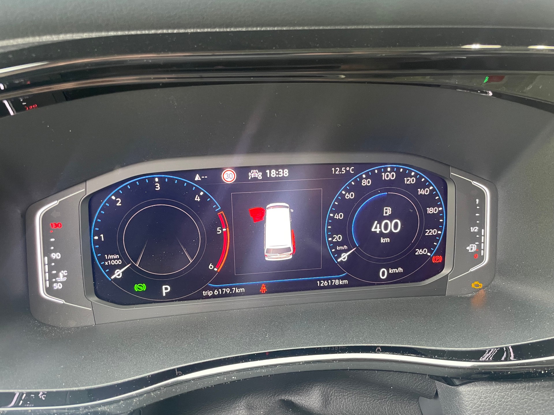 VW 2.0 TDI 150 Beach Edition Spirit DSG 4m-image-3