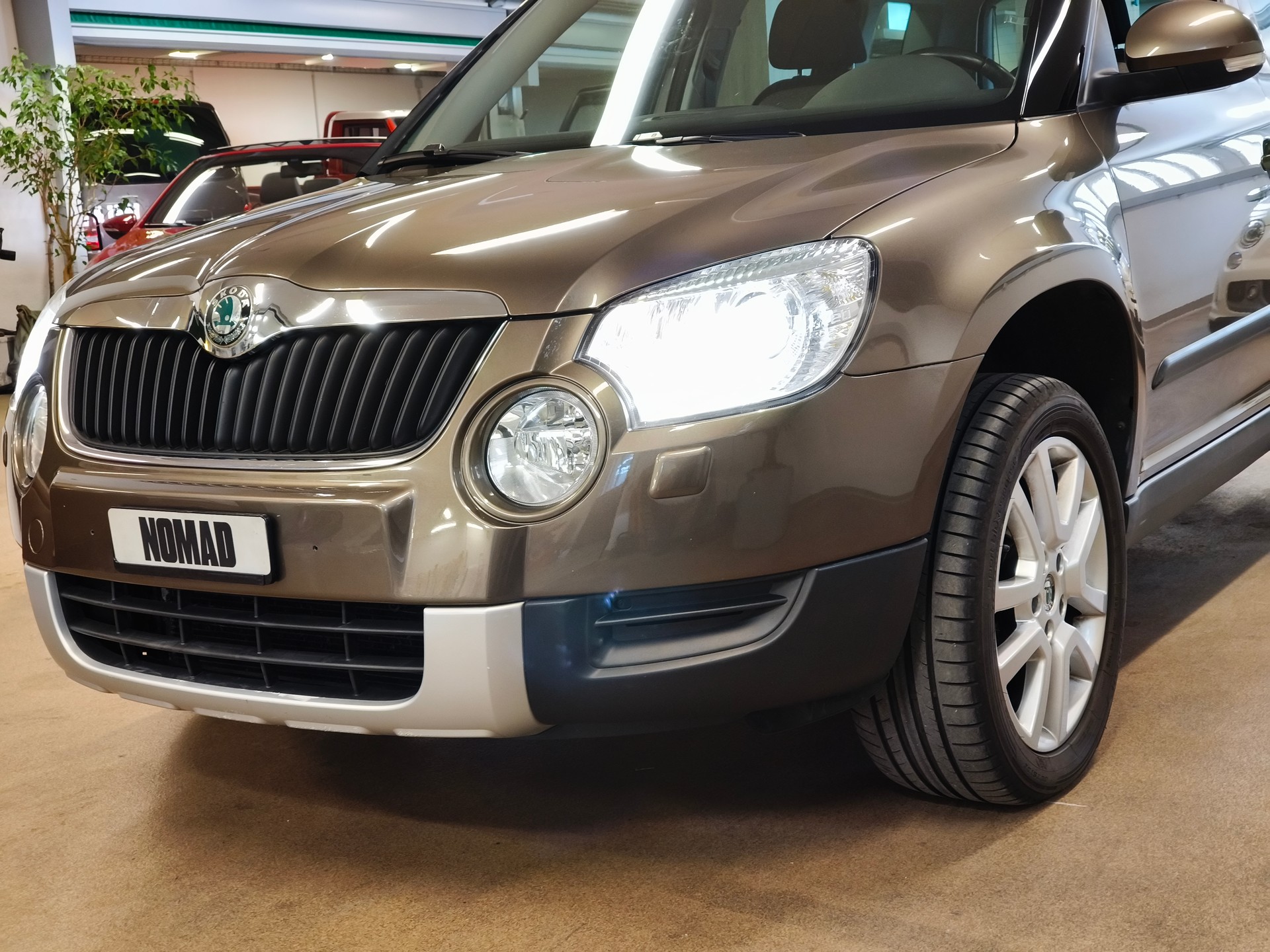 SKODA Yeti 1.8 TSI Experience 4x4-showroom-element-1