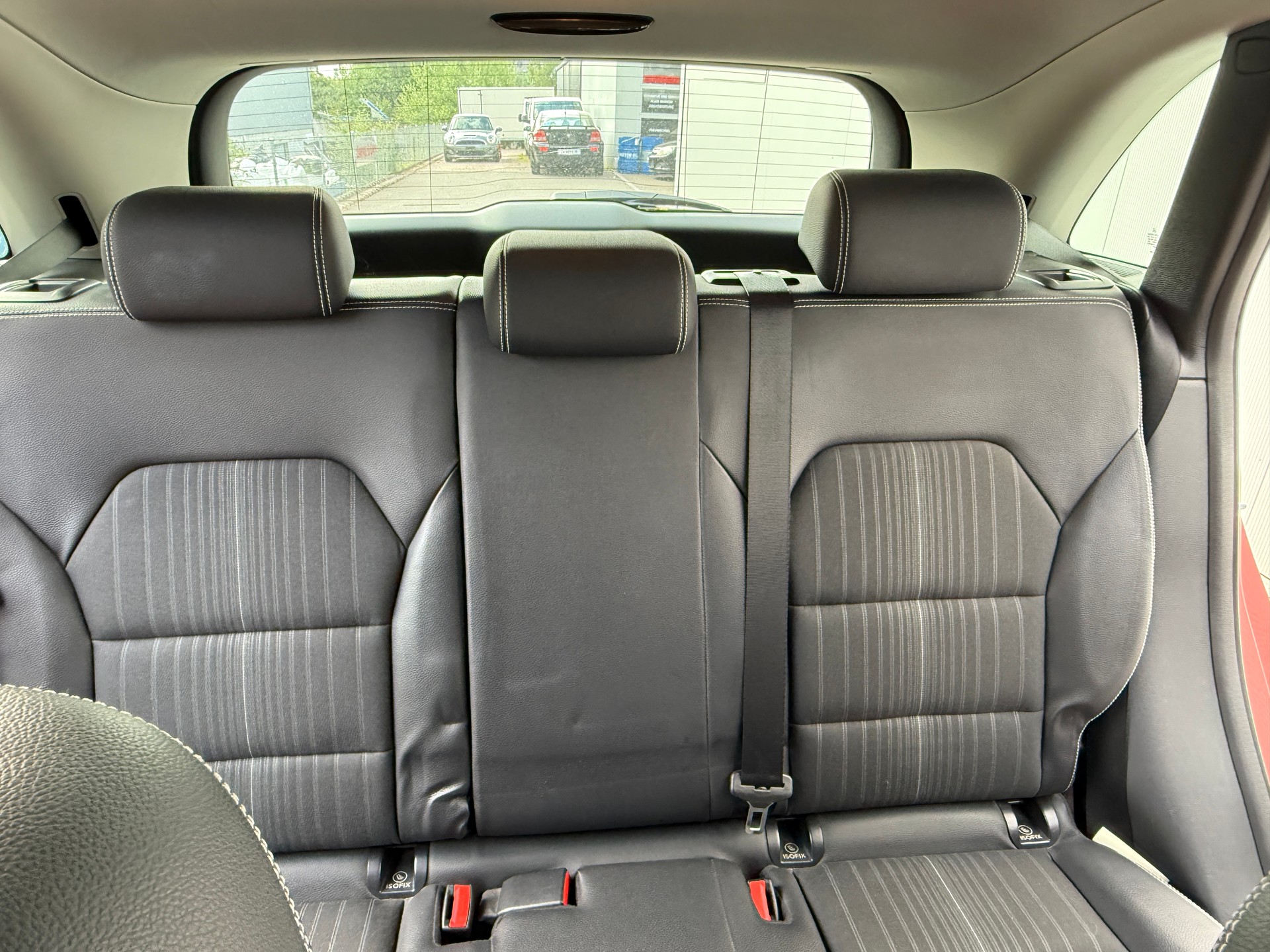 MERCEDES-BENZ B 180 7G-DCT Sport-Paket-image-10