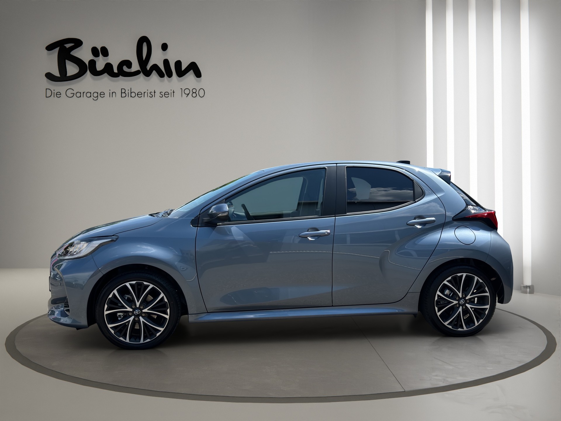 TOYOTA Yaris 1.5 Trend e-CVT-showroom-element-3